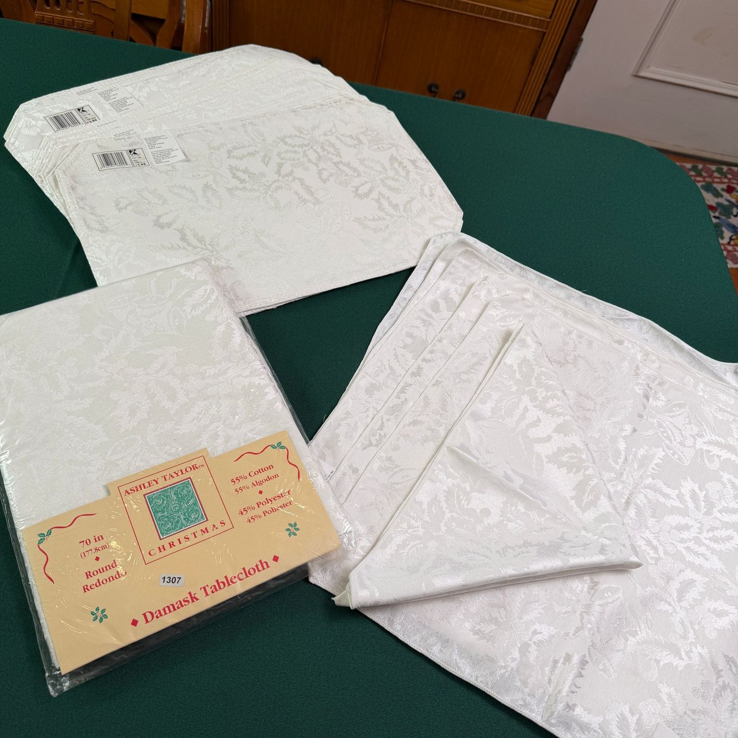 Ivory damask 70 Ivory damask 70" round tablecloth, placemats, napkins, S1307