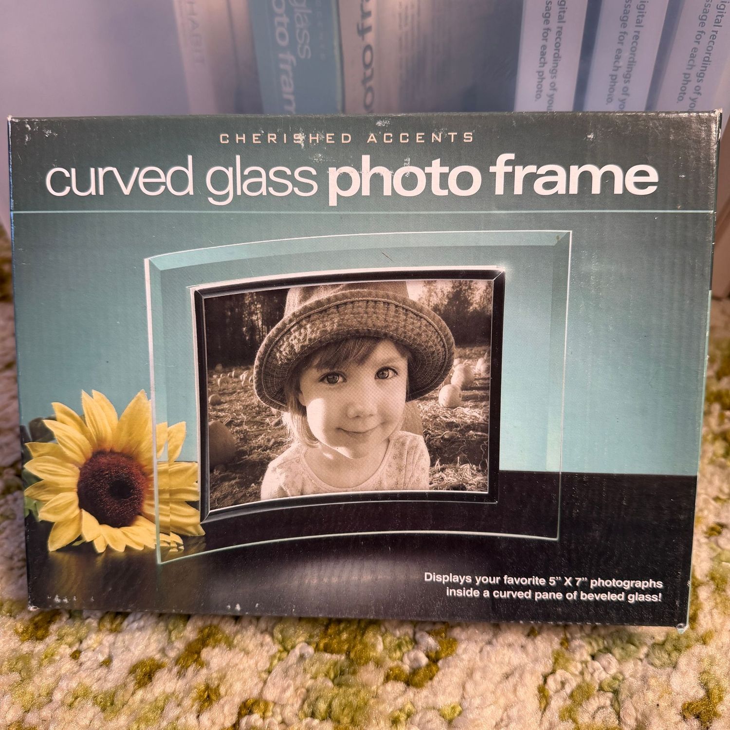 Cherished Accents curved glass 5x7 photo frame, S1488 Cherished Accents curved glass 5x7 photo frame, S1488