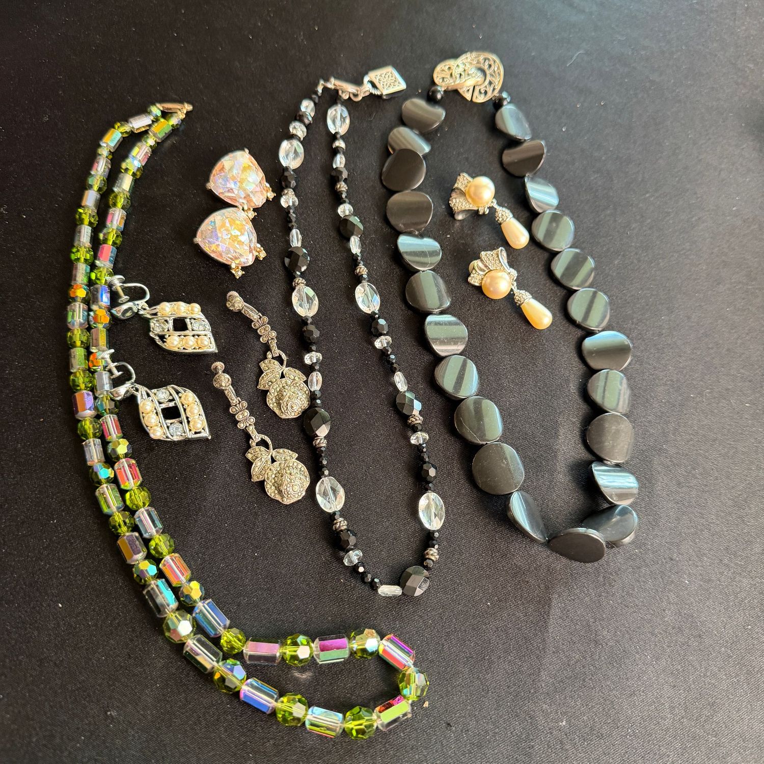 Jewelry Lot R0229 Black, iridescent beaded necklaces, clip & screw-back earrings Jewelry Lot R0229 Black, iridescent beaded necklaces, clip & screw-back earrings