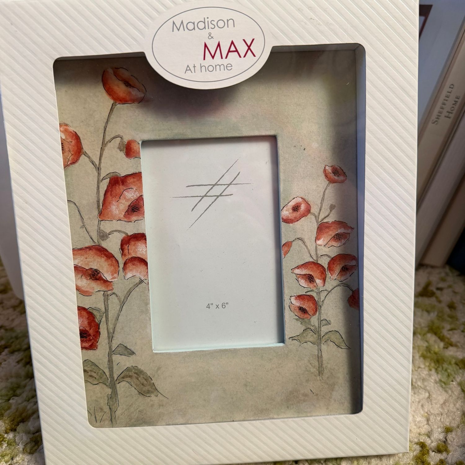 Madison & Max floral frame, fits 4x6, S1497 Madison & Max floral frame, fits 4x6, S1497