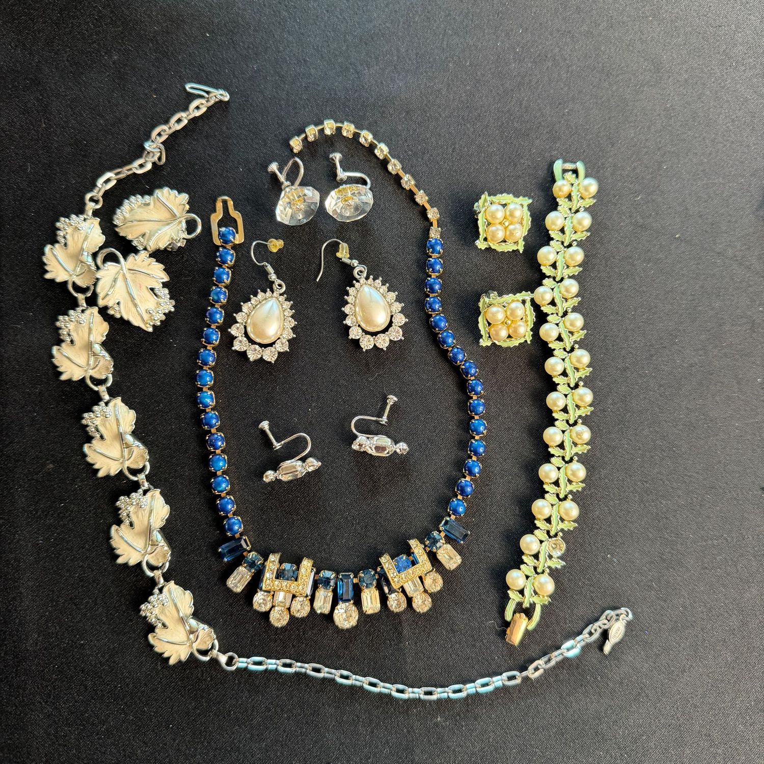 Jewelry Lot R0234 necklaces, bracelets, and earrings, leaf, pearl, rhinestone with blue (one pearl in the green bracelet is missing)