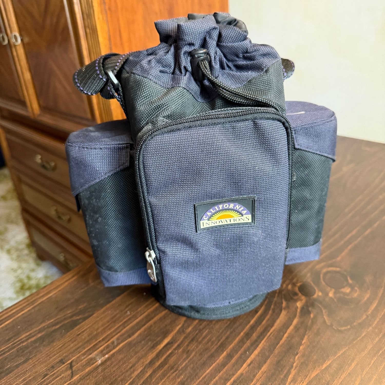 Wine bottle and beverage cooler insulated pack, S1525