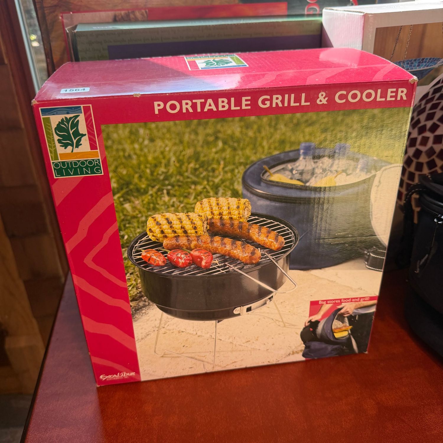 Outdoor Living portable grill & cooler in box, S1564