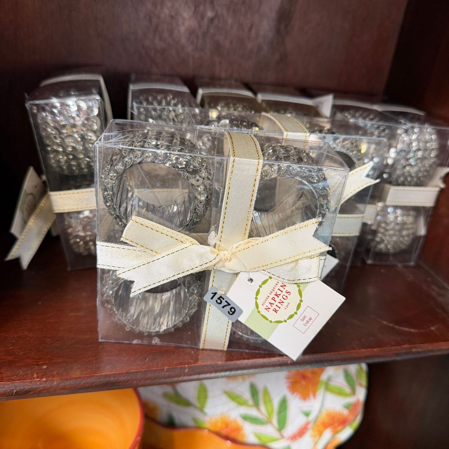 Silver sequin napkin rings, 8 boxes of 4 (32 rings) S1579