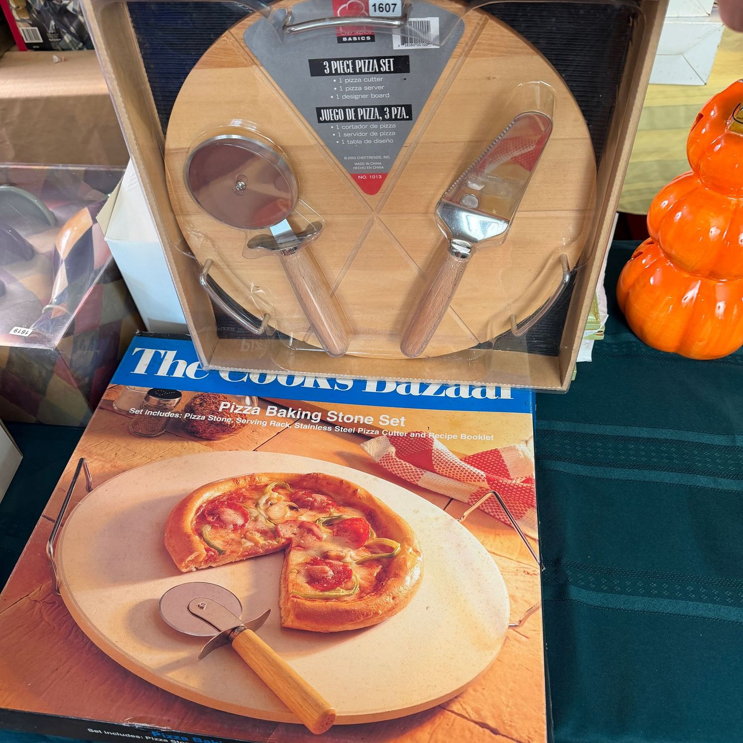 Let's Make Pizza baking stone plus cutting & serving board, S1607 Let's Make Pizza baking stone plus cutting & serving board, S1607
