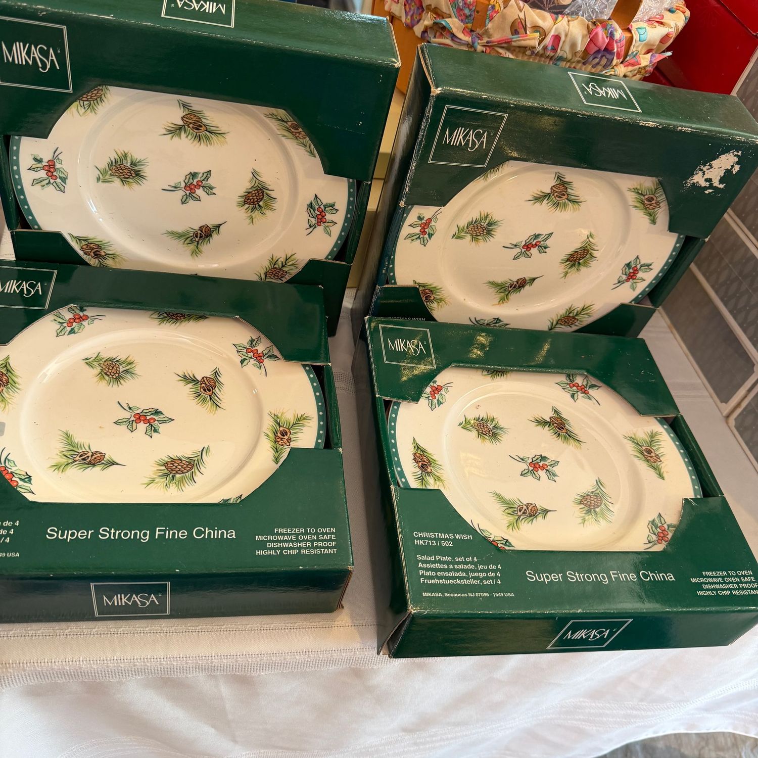 Four boxes, 16 plates total, Christmas with salad plates, S1624 Four boxes, 16 plates total, Christmas with salad plates, S1624