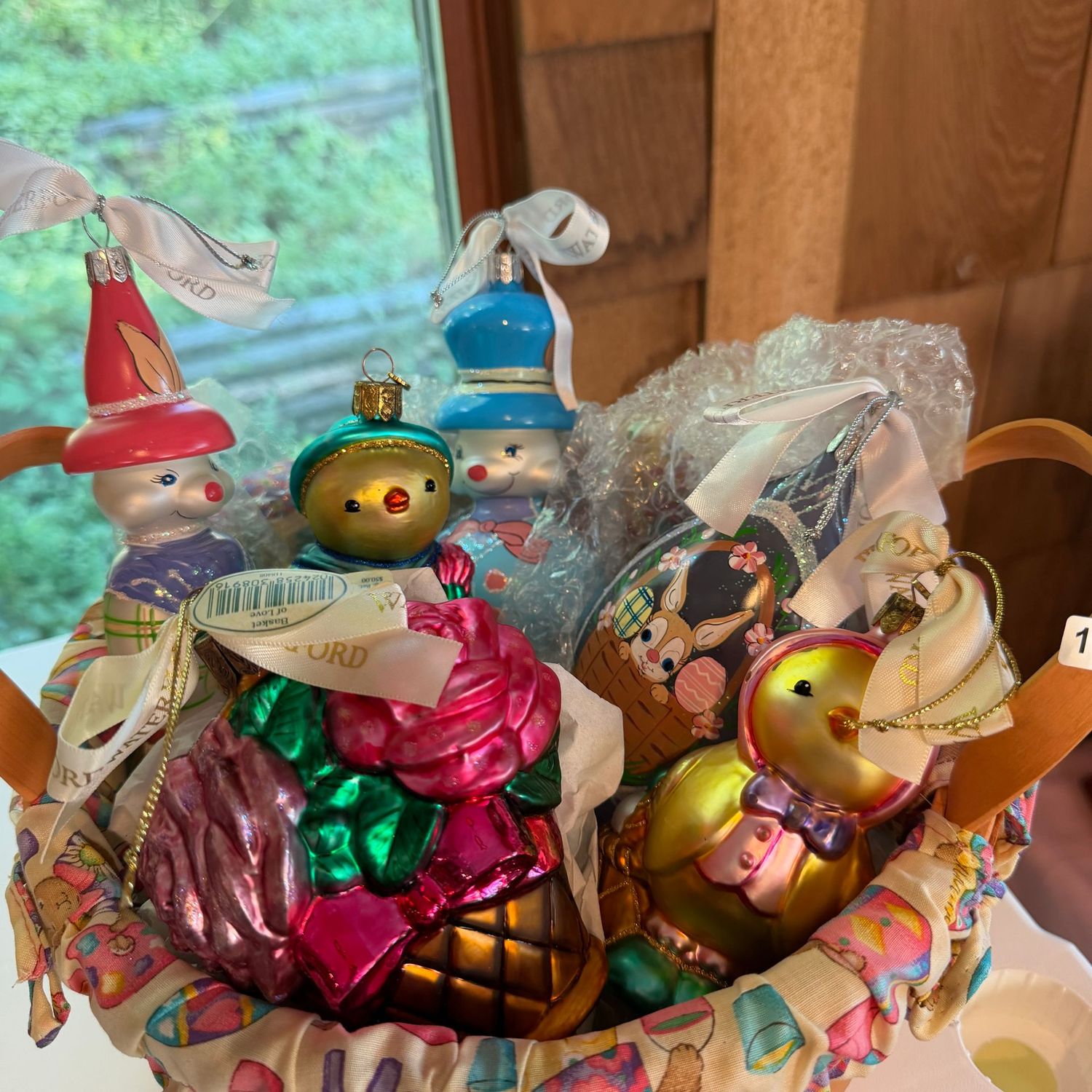 Easter basket of glass Waterford ornaments, S1677