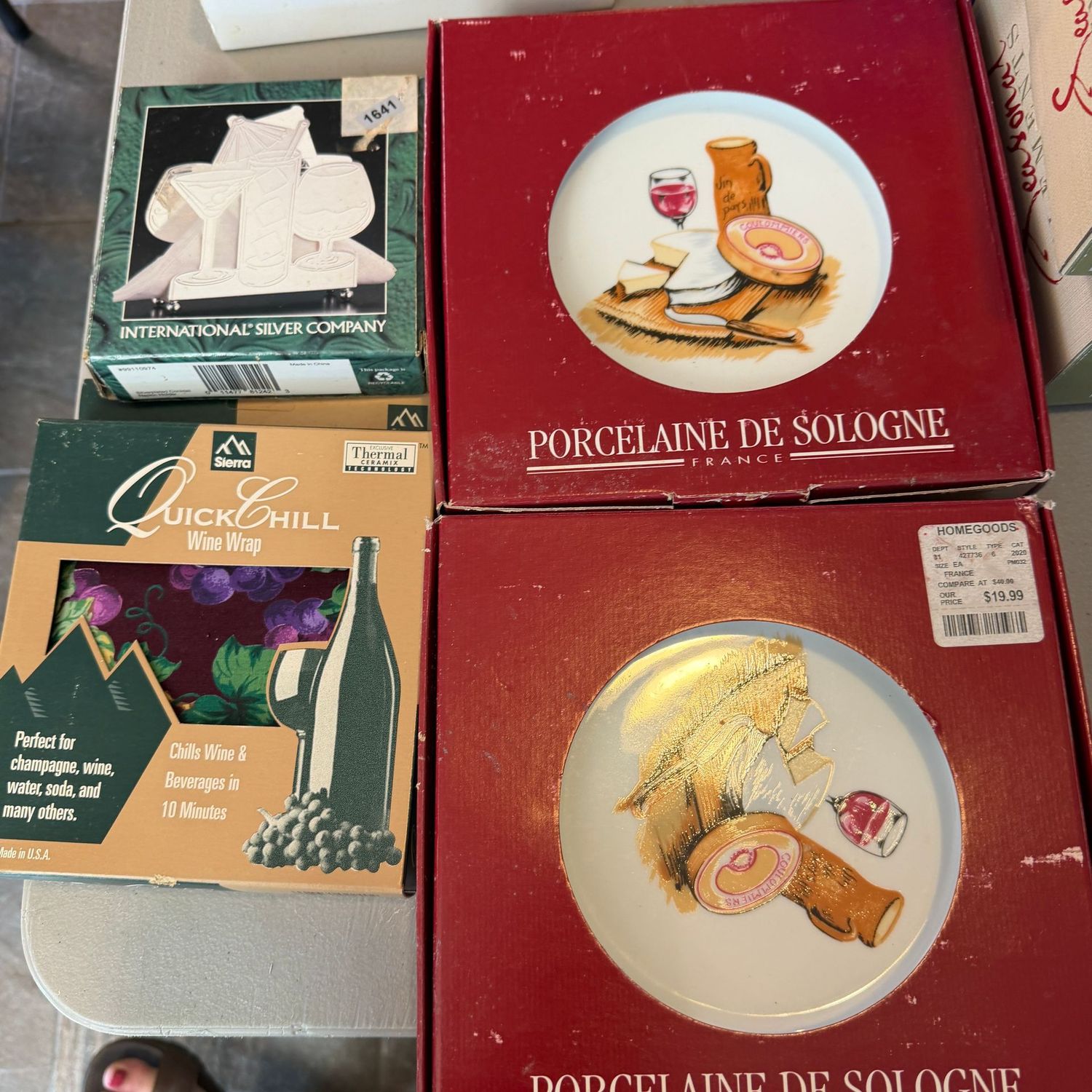 Quick chill wine wrap, cocktail napkin holder, and two packages of wine-themed 8 Quick chill wine wrap, cocktail napkin holder, and two packages of wine-themed 8" plates, assorted designs, S1641