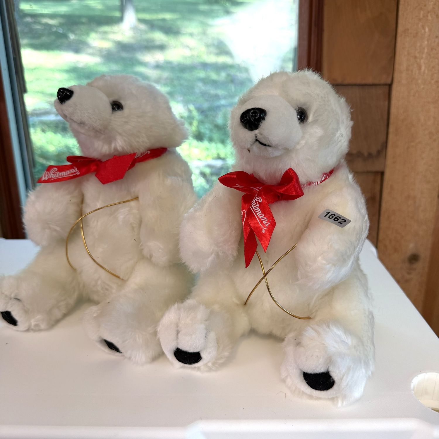 Pair of Whitman's white polar bears, 8", S1662