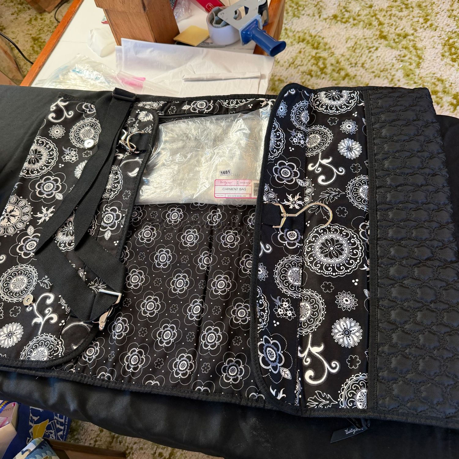 Thirty One Onyx Medallion garment bag, new in package, S1681