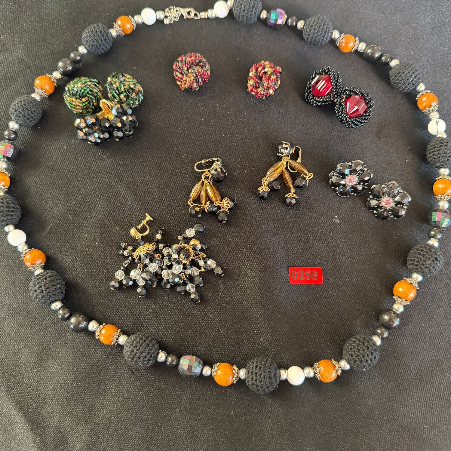 Jewelry Lot R0258 multi-color beaded necklaces, variety of clip earrings Jewelry Lot R0258 multi-color beaded necklaces, variety of clip earrings