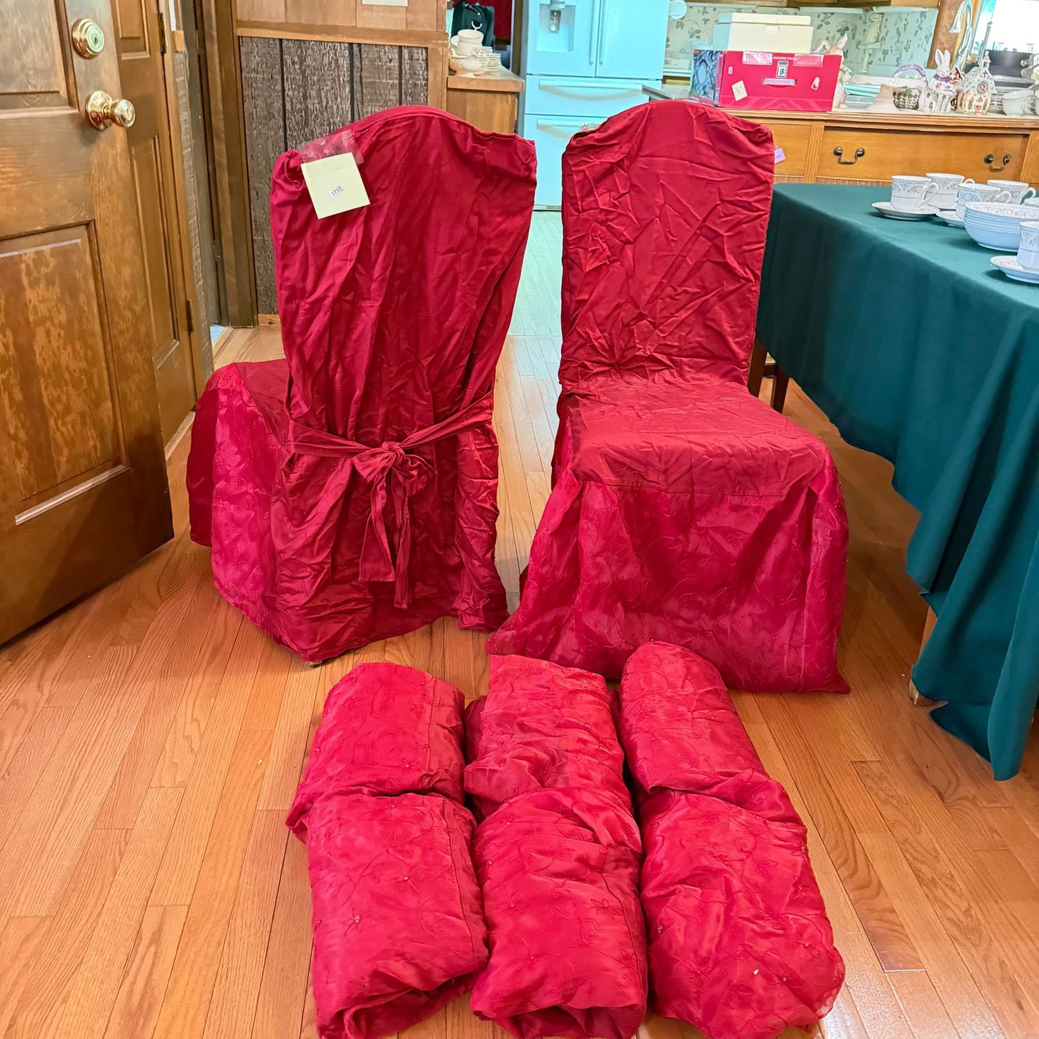 Set of 8 deep red dining chair covers, overall good condition, needs some cleaning & steaming, S1717 Set of 8 deep red dining chair covers, overall good condition, needs some cleaning & steaming, S1717