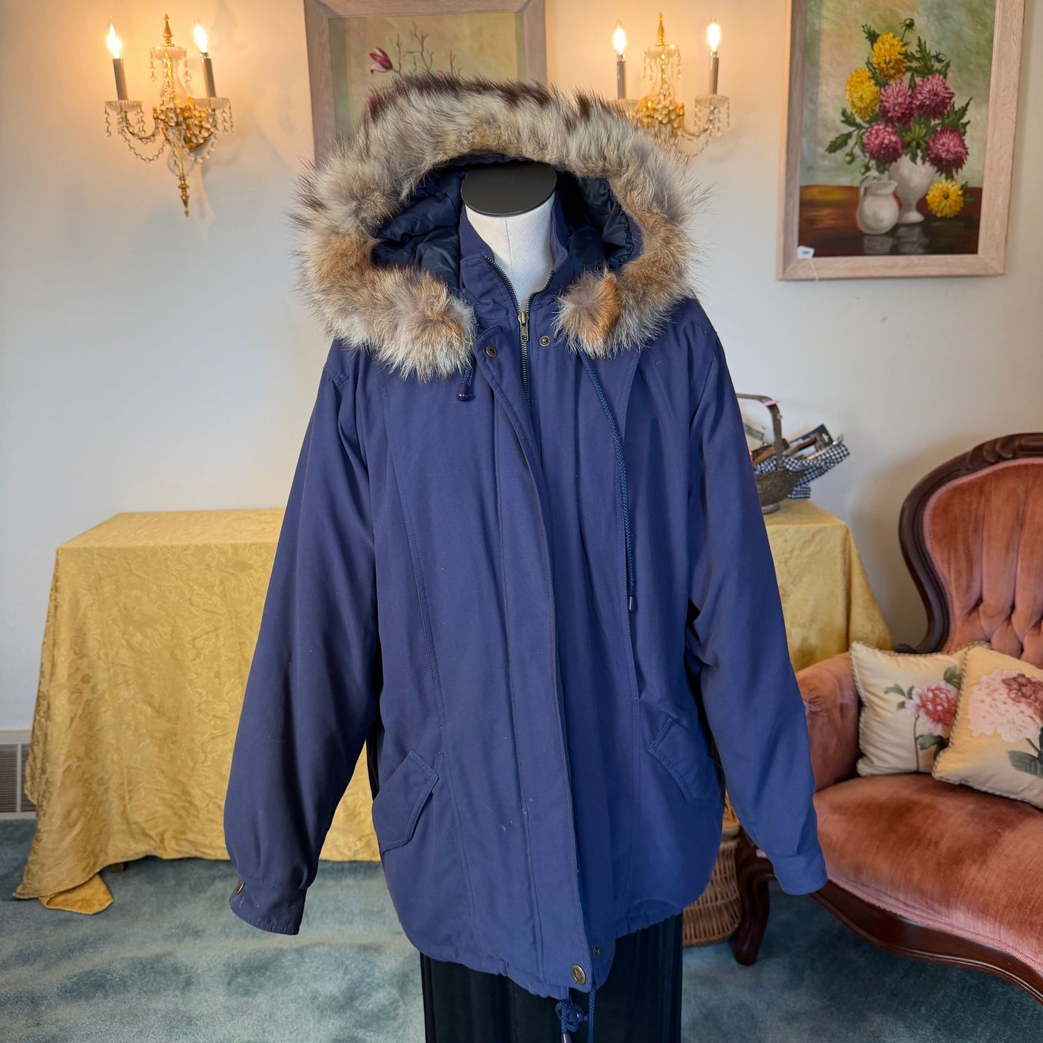 Giorgio Morandi hooded, insulated coat, size M, needs light cleaning, S1798 Giorgio Morandi hooded, insulated coat, size M, needs light cleaning, S1798