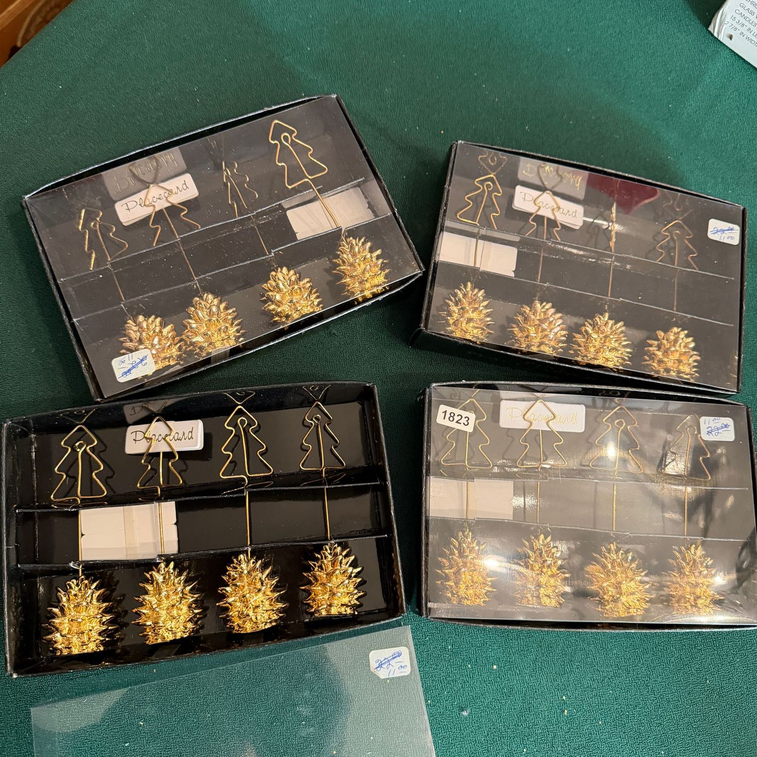 Set of 4 boxes, Department 56 pinecone placecard holders, perfect for holding decorations, postcards & more, Set of 4 boxes, Department 56 pinecone placecard holders, perfect for holding decorations, postcards & more,