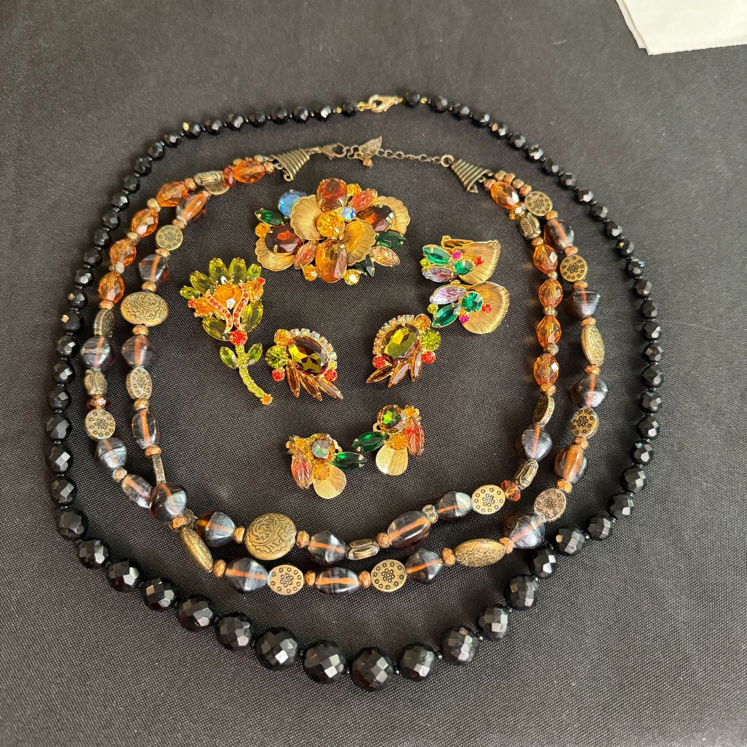 Jewelry Lot R0287 beaded necklaces, bright-colored earrings and brooches
