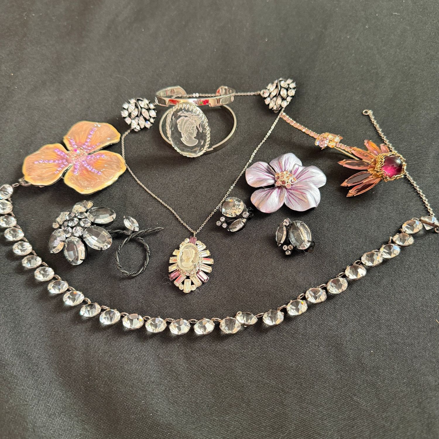Jewelry Lot R0300 Lovely crystal neckace, earrings, brooch, translucent cameo necklace and cuff earrings, floral brooches Jewelry Lot R0300 Lovely crystal neckace, earrings, brooch, translucent cameo necklace and cuff earrings, floral brooches