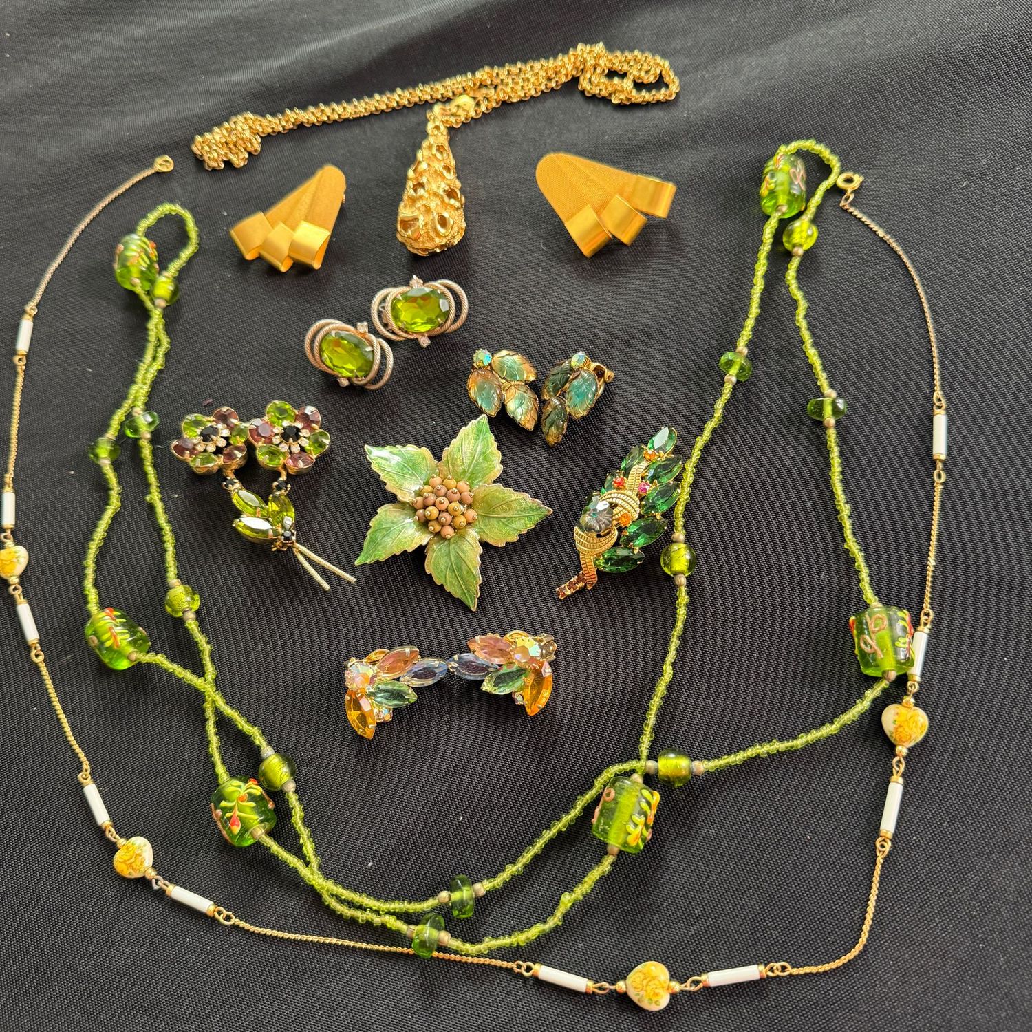 Jewelry Lot R0302 enameled beaded and gold-tone necklaces, Hobe clip earrings, Liz Claiborne and Juliana Rivoli brooches Jewelry Lot R0302 enameled beaded and gold-tone necklaces, Hobe clip earrings, Liz Claiborne and Juliana Rivoli brooches