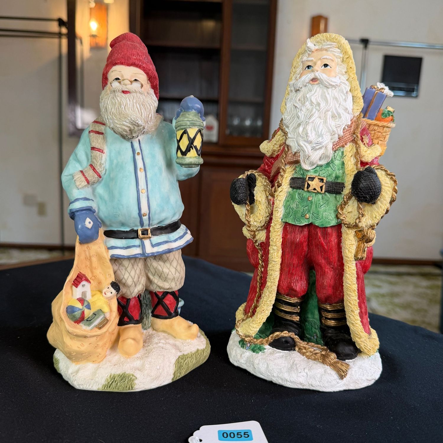 Two large resin Santas, Scandinavia and Czechoslovakia, 10 Two large resin Santas, Scandinavia and Czechoslovakia, 10"B0055