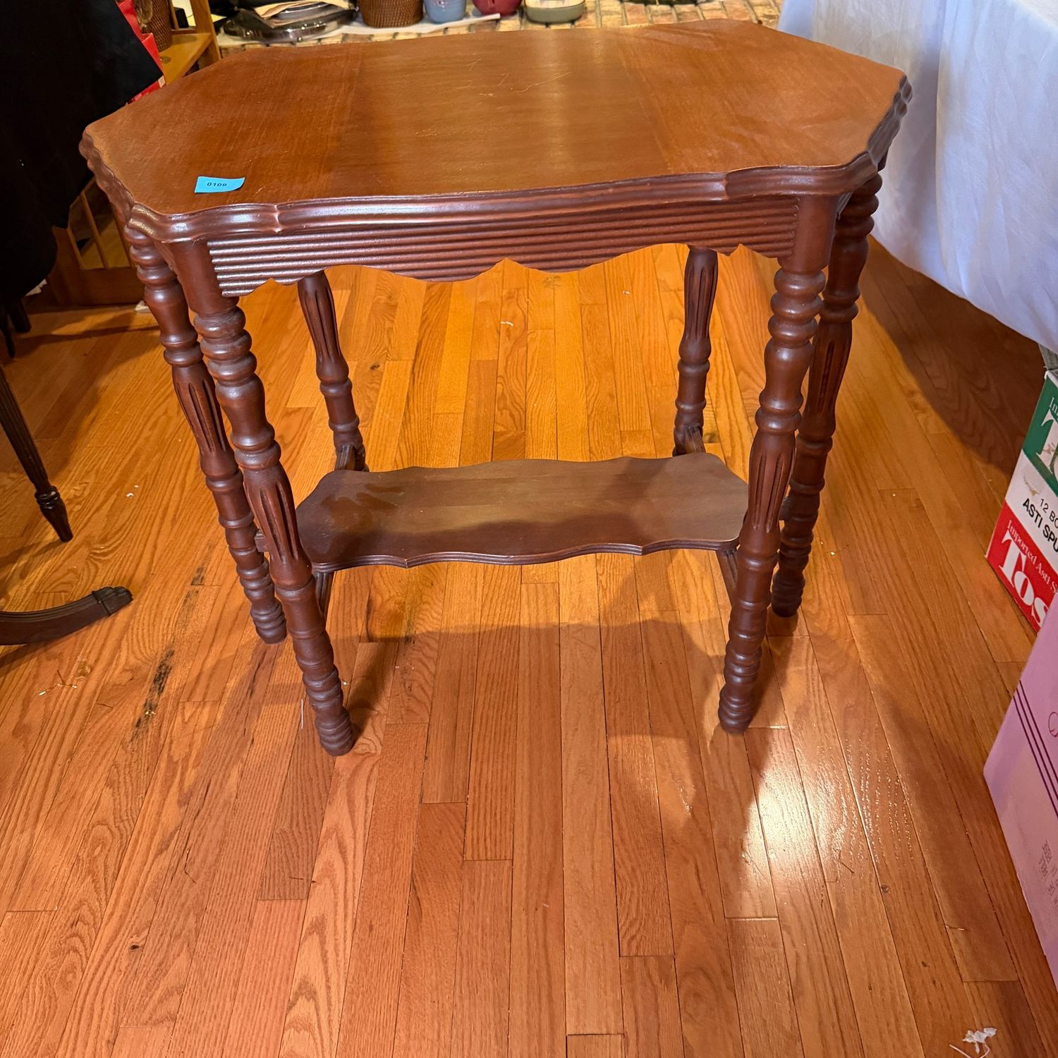 Vintage radio table, 2-tier, scalloped hexagonal shape, turned legs, minor scratches, 17"D x 30"W x 27"H, B0109