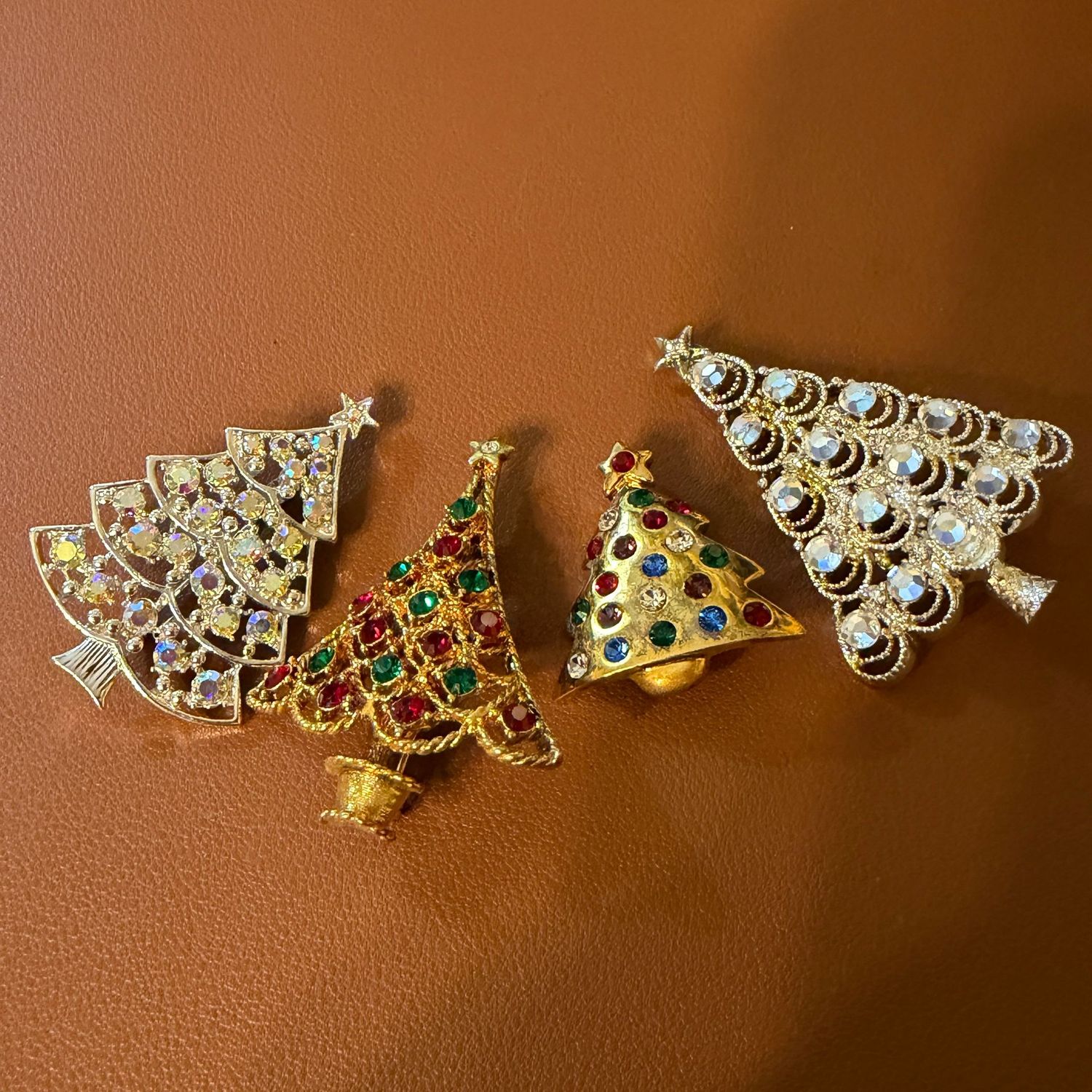 Jewelry Lot R0175 Jeweled Eisenberg Ice Christmas tree brooches, up to 2 Jewelry Lot R0175 Jeweled Eisenberg Ice Christmas tree brooches, up to 2"