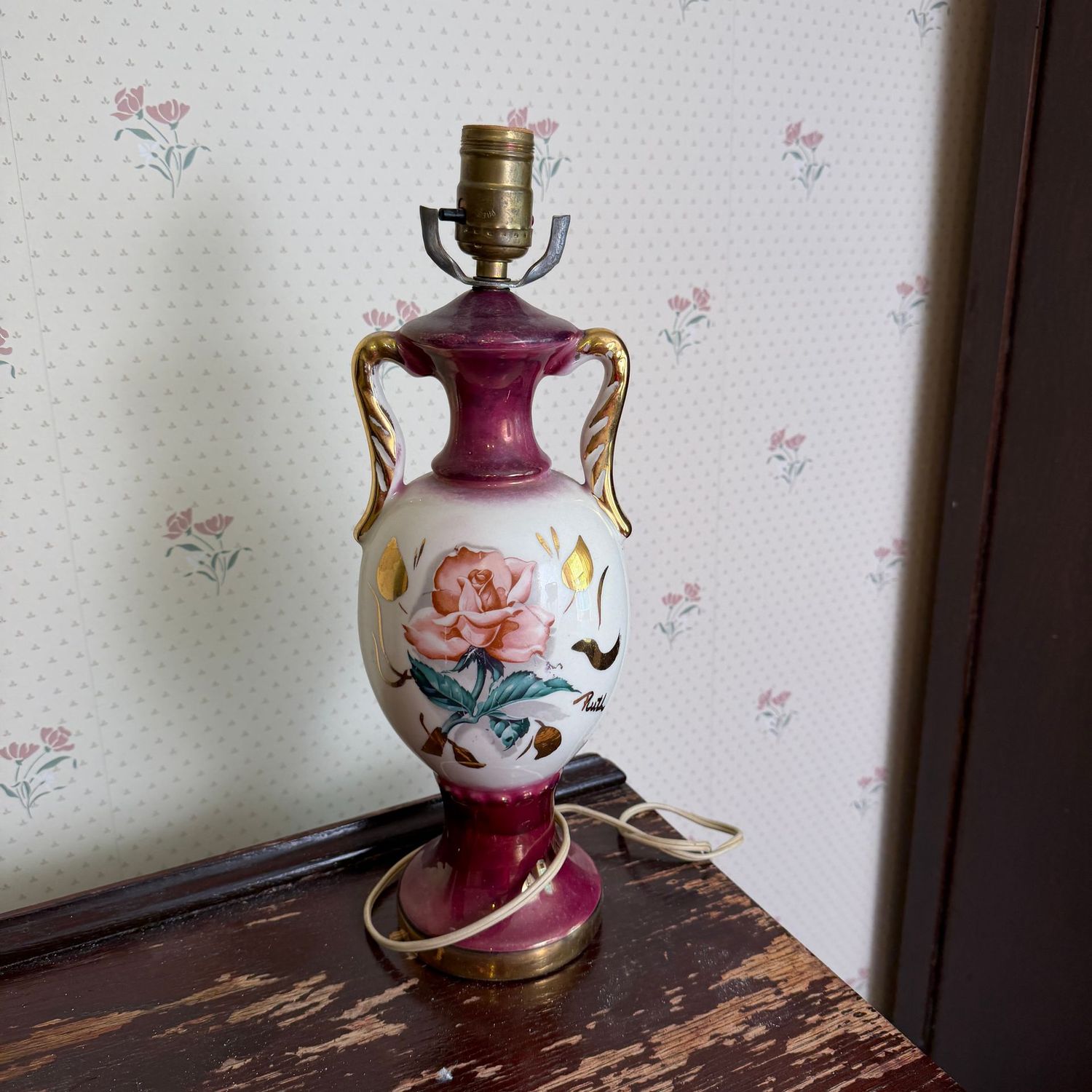 Vintage floral hand-decorated ceramic urn lamp, no harp, 16 Vintage floral hand-decorated ceramic urn lamp, no harp, 16"H