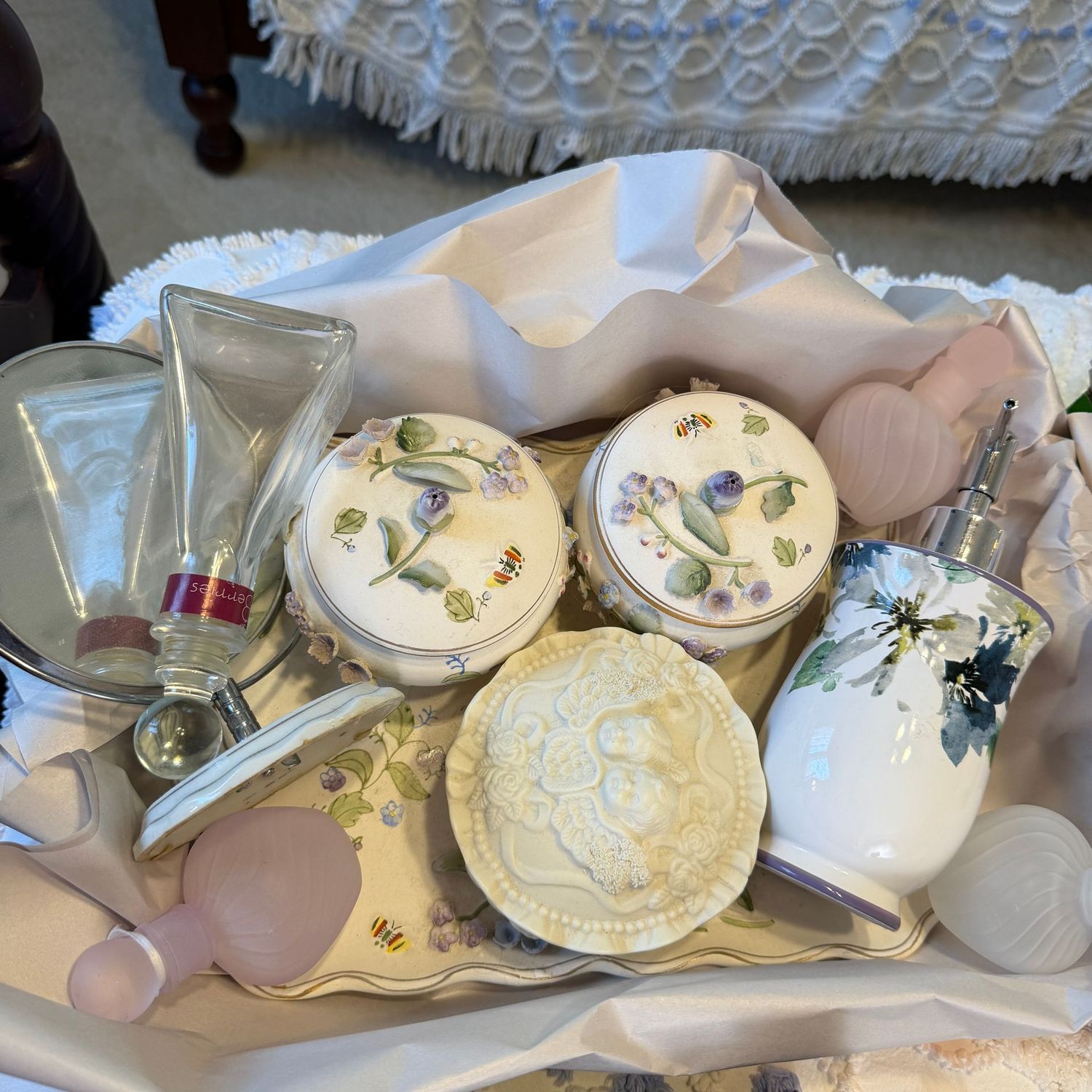 Decorative Lot #22, floral vanity tray and powder boxes, mirror, perfume bottles Decorative Lot #22, floral vanity tray and powder boxes, mirror, perfume bottles