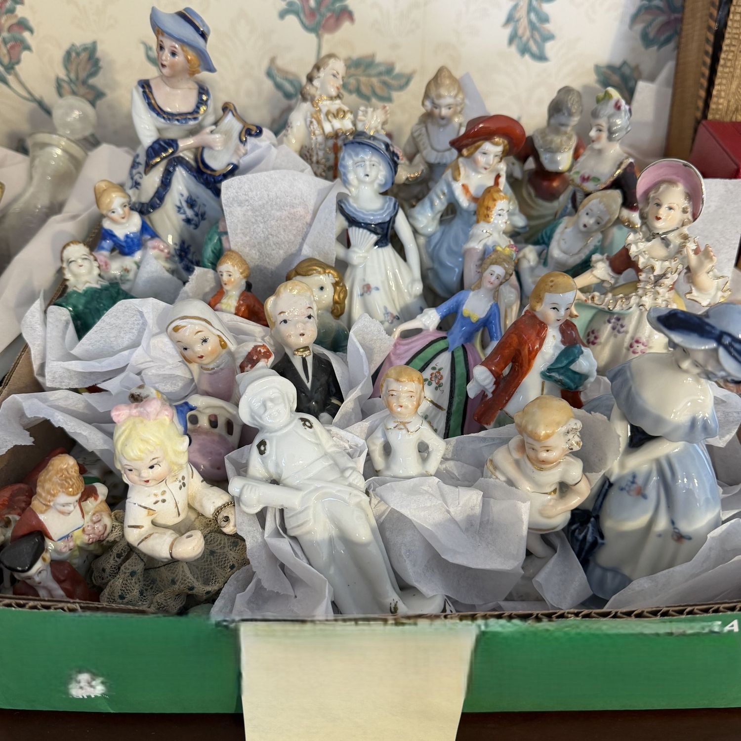 Decorative Lot #9 large group vintage porcelain figures, variety of styles, 2.5-5 Decorative Lot #9 large group vintage porcelain figures, variety of styles, 2.5-5"