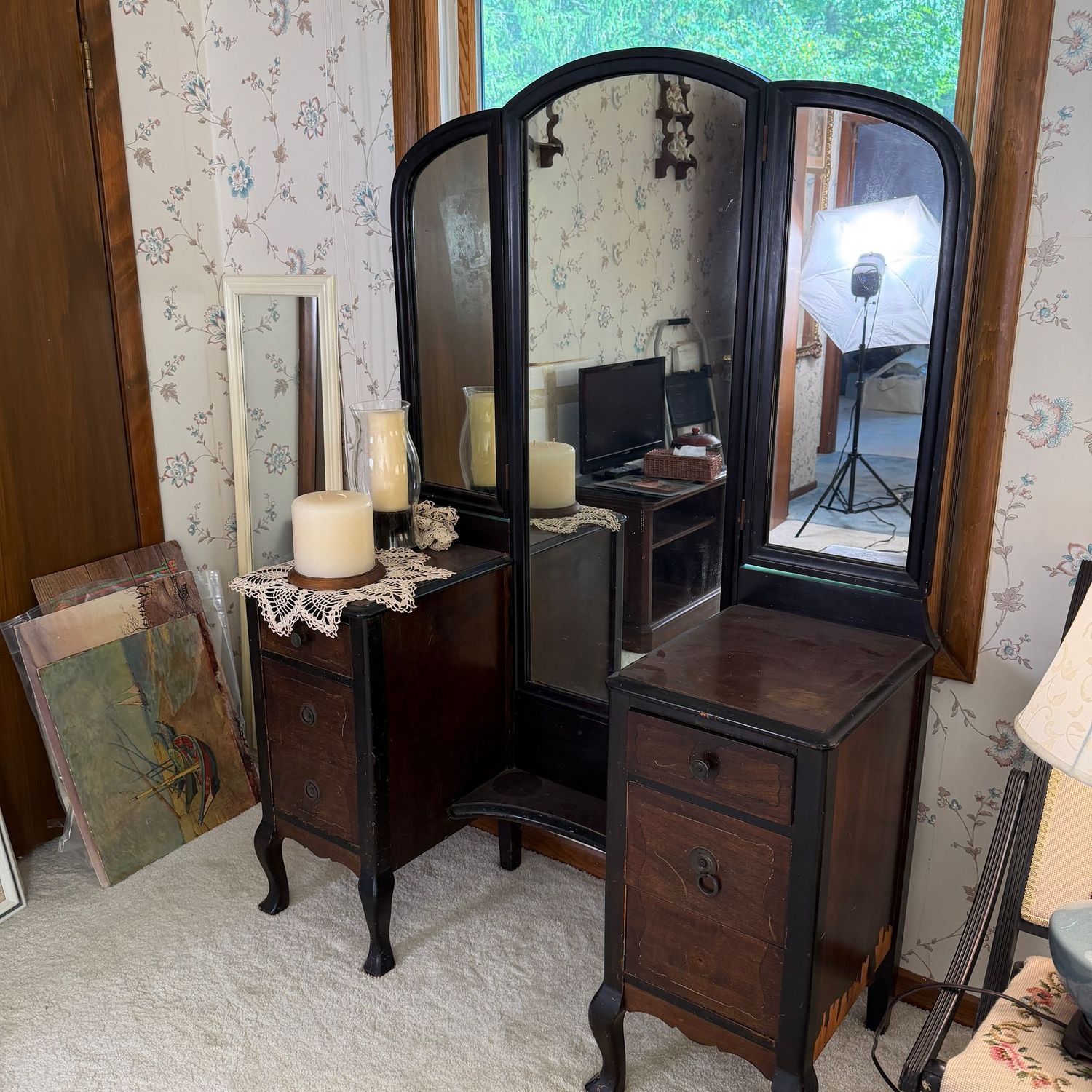 Lovely tri-fold vanity, ready for refurbishing, with great design and construction, lower sides of chest and mirror have some veneer damage (see photos), (Item is upstairs), 64 Lovely tri-fold vanity, ready for refurbishing, with great design and construction, lower sides of chest and mirror have some veneer damage (see photos), (Item is upstairs), 64"H x 19"D x 46"W