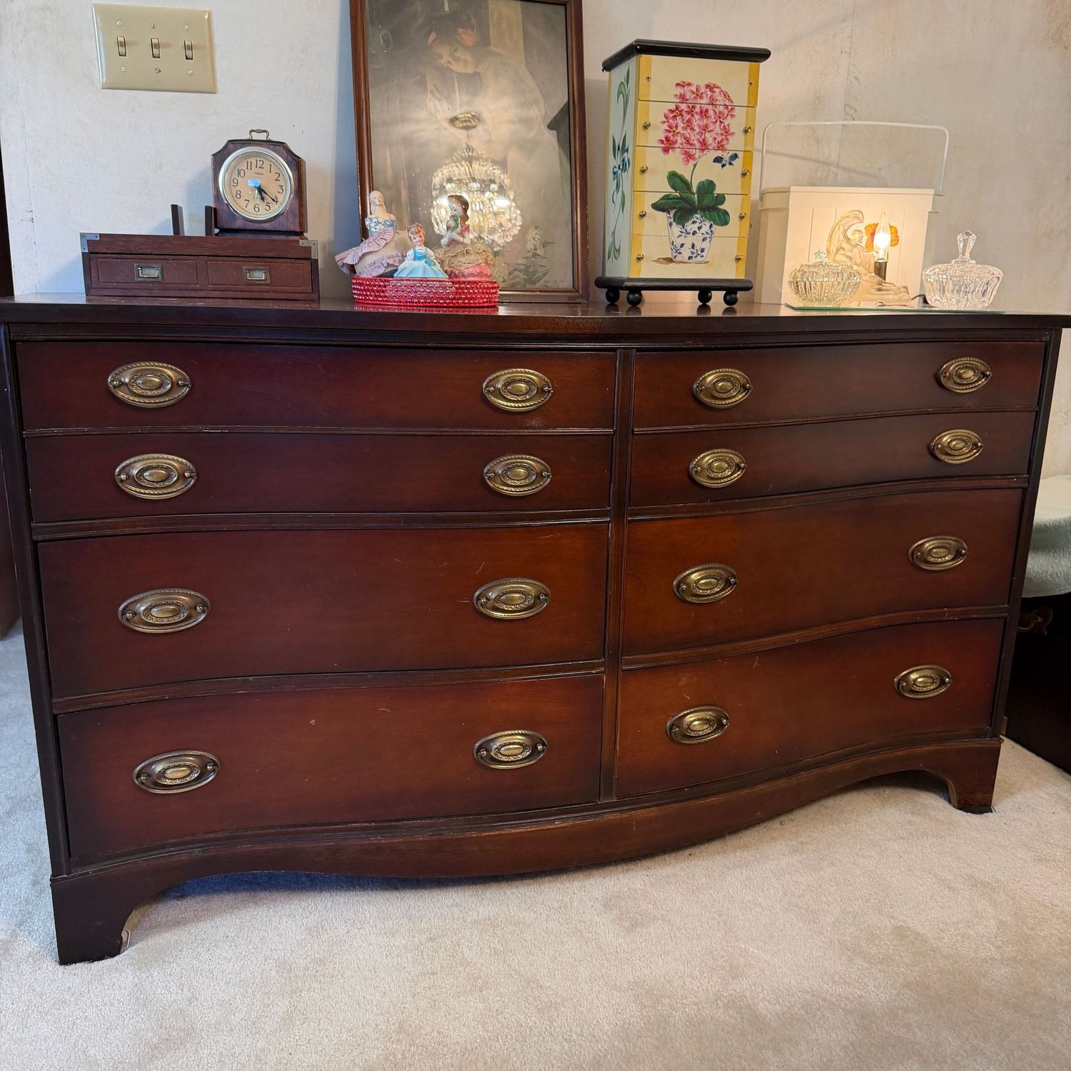 Bassett Furniture 8-drawer dresser, chest, light wear, minor scratches (This item is heavy and upstairs) 32 Bassett Furniture 8-drawer dresser, chest, light wear, minor scratches (This item is heavy and upstairs) 32"H x 18"D x 58"L