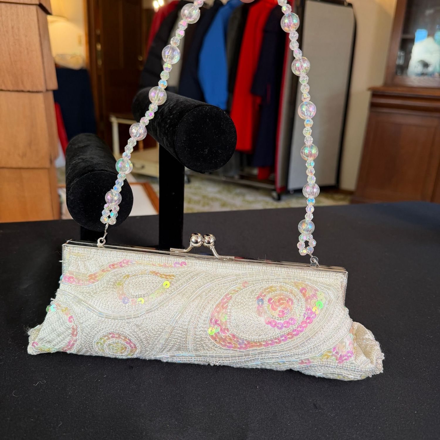 Elegant iridescent beaded and sequined evening bag purse B0208 Elegant iridescent beaded and sequined evening bag purse B0208
