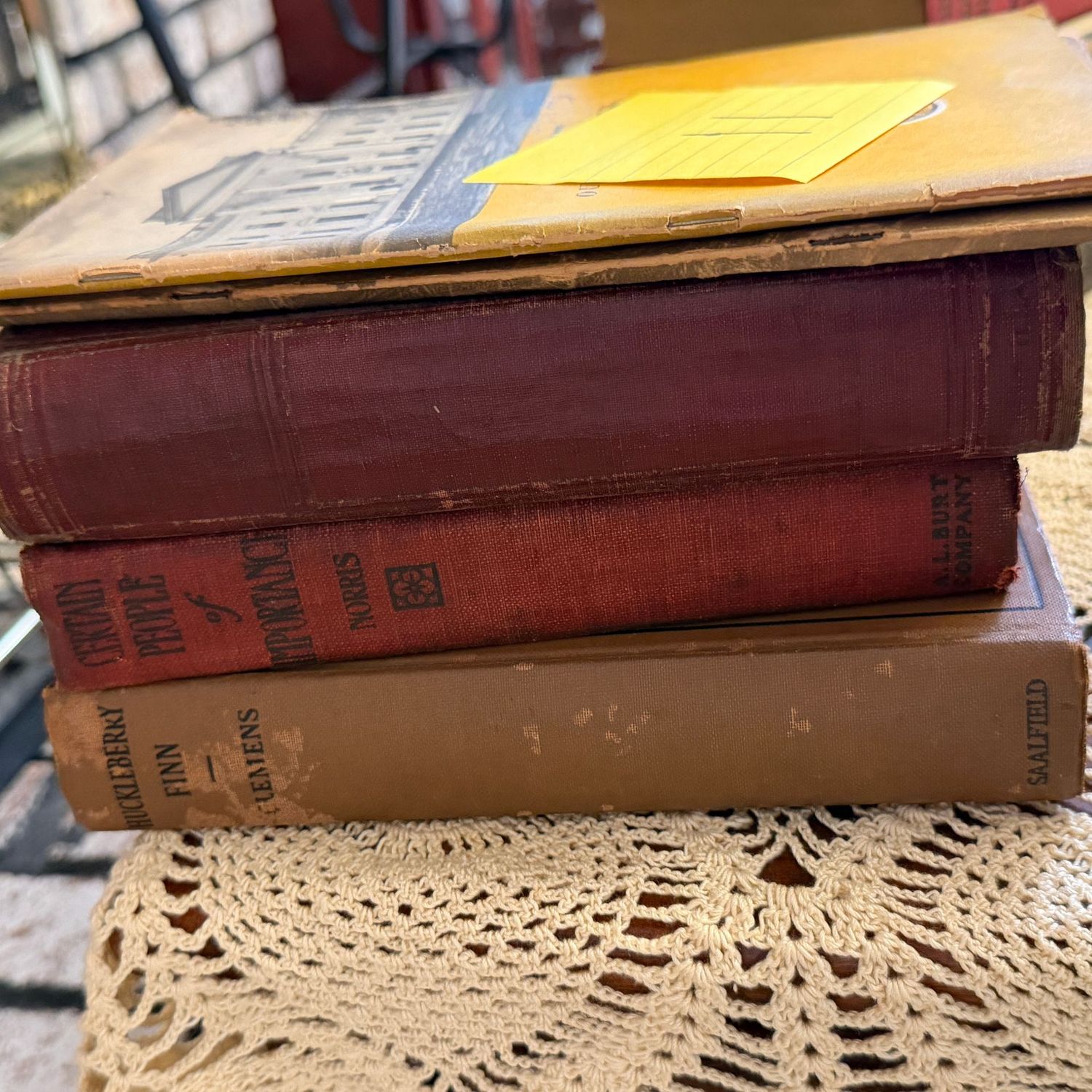 Book lot 11, Our Presidents and Their Wives, Huckleberry Finn, History of the United States Book lot 11, Our Presidents and Their Wives, Huckleberry Finn, History of the United States
