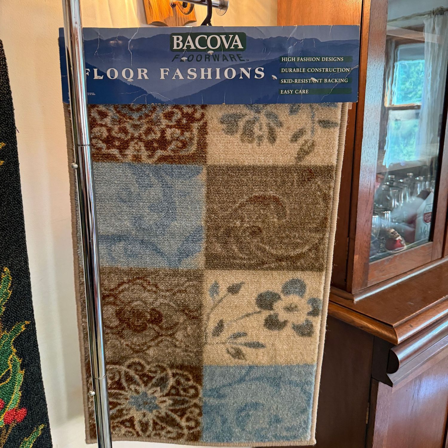Bacova Floor Fashions area rug, 32 Bacova Floor Fashions area rug, 32" x 19"