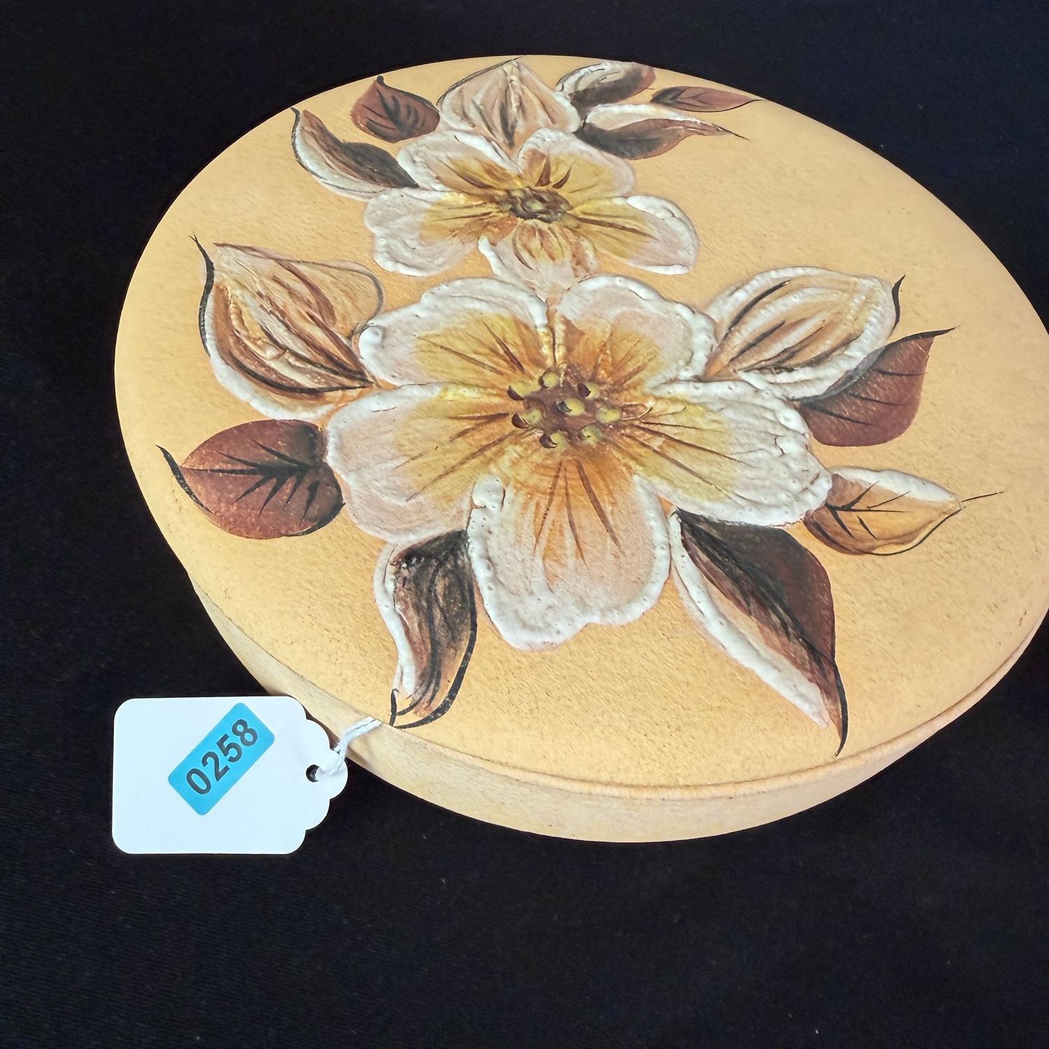 Round ceramic box with hand-painted floral on lid, 8 Round ceramic box with hand-painted floral on lid, 8" wide, B0258