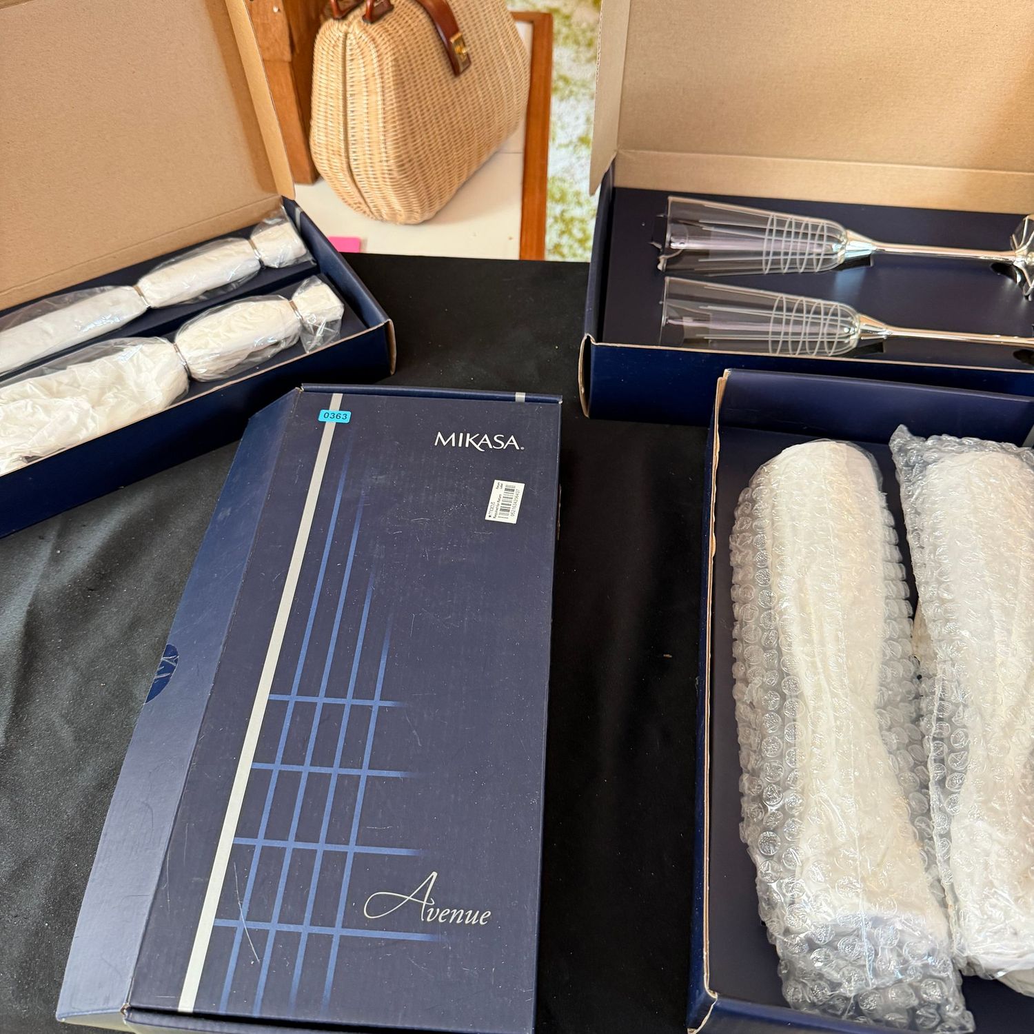 Two sets of Mikasa Avenue toasting champagne flutes, and cake servers, in box, B0363 Two sets of Mikasa Avenue toasting champagne flutes, and cake servers, in box, B0363