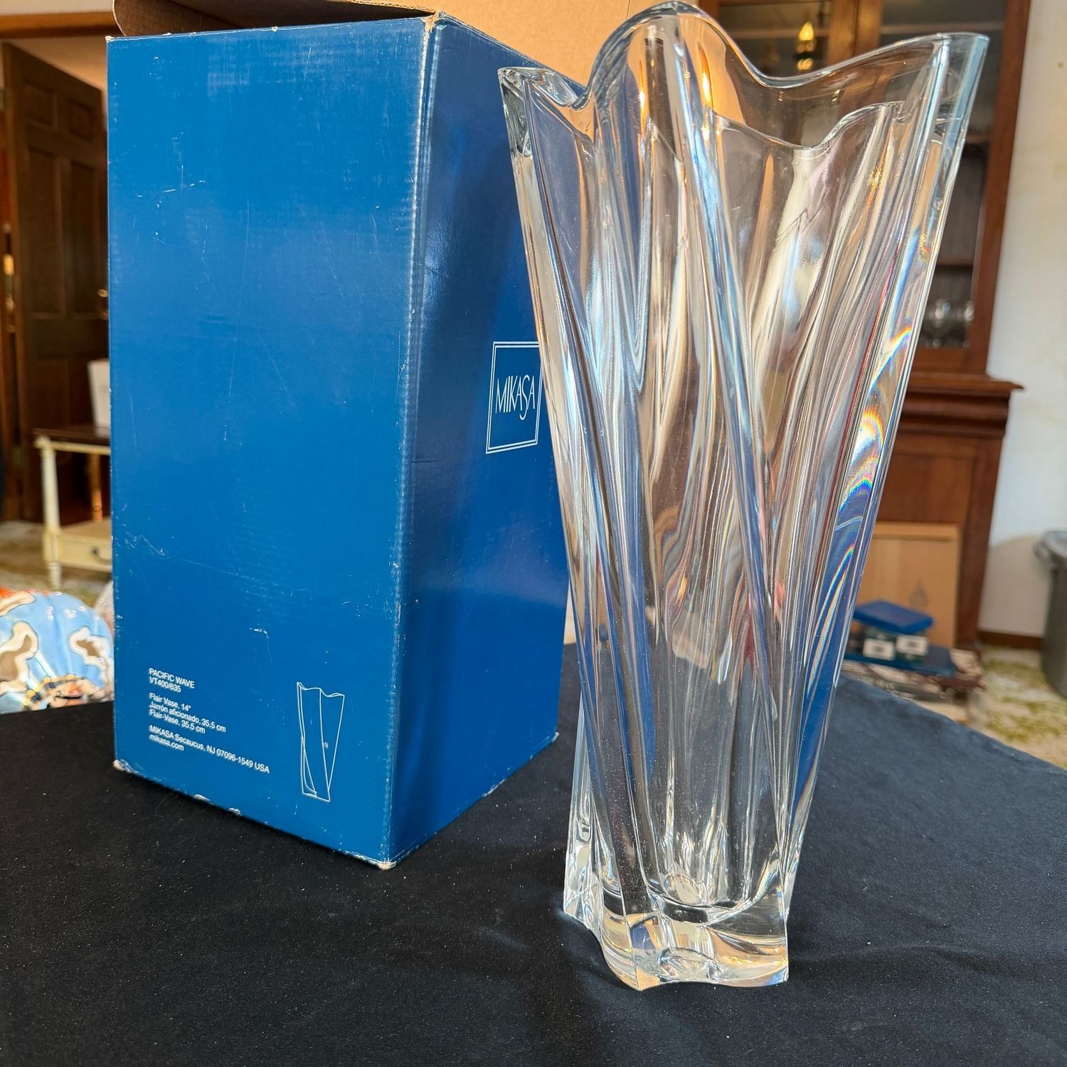 Mikasa large Optic Wave lead crystal vase, 14 Mikasa large Optic Wave lead crystal vase, 14"H, B0292