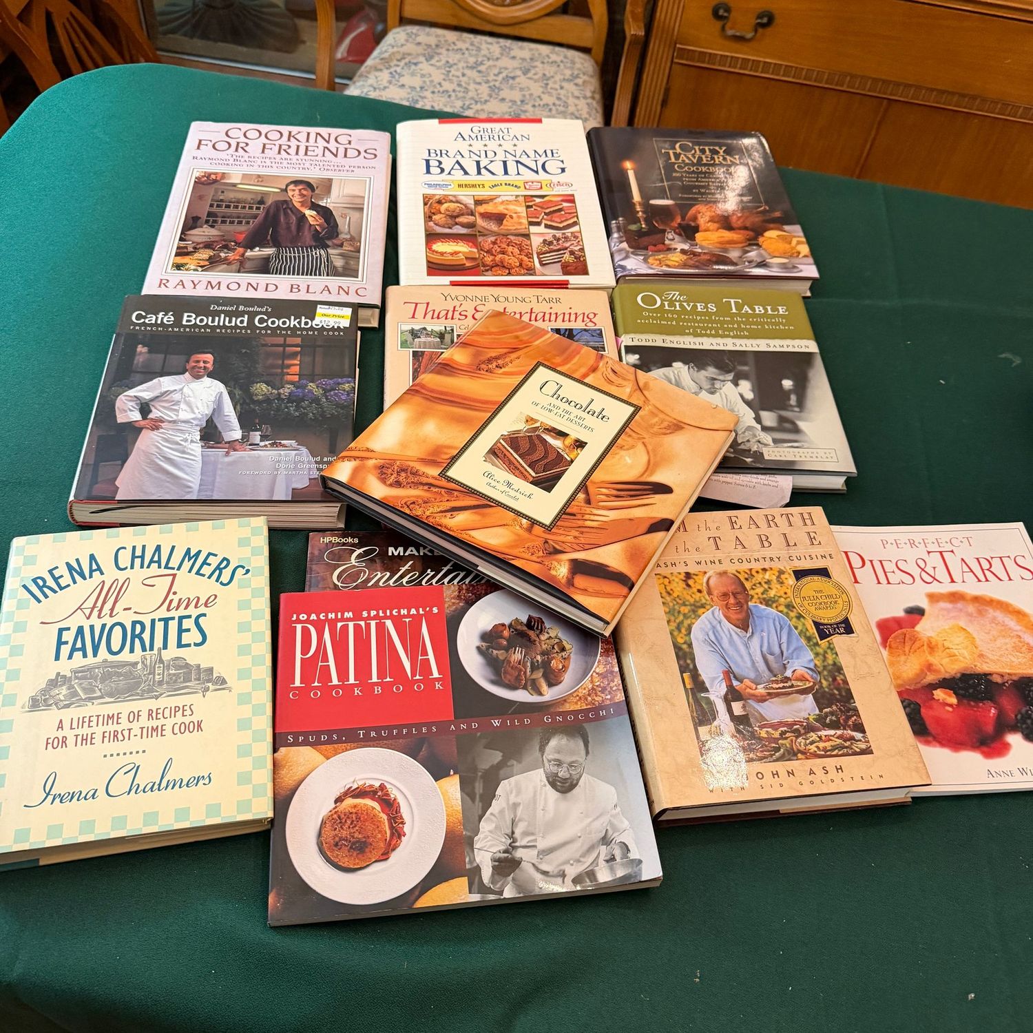 Cookbook Lot B0523 Cooking for Friends, Chocolate, Brand name baking Cookbook Lot B0523 Cooking for Friends, Chocolate, Brand name baking