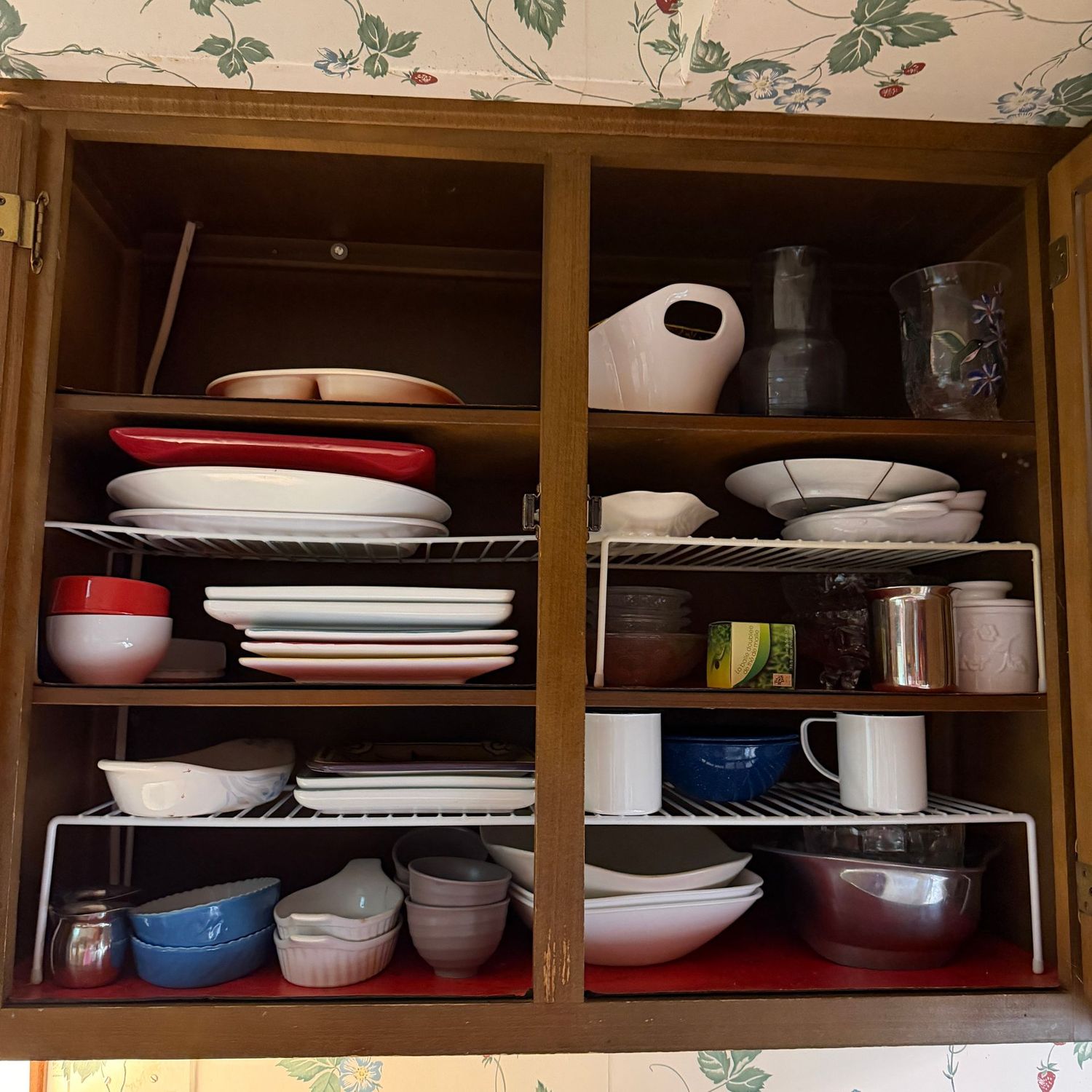 Cupboard F - Variety of stylish square plates, bowls, small baking dishes, and more Cupboard F - Variety of stylish square plates, bowls, small baking dishes, and more