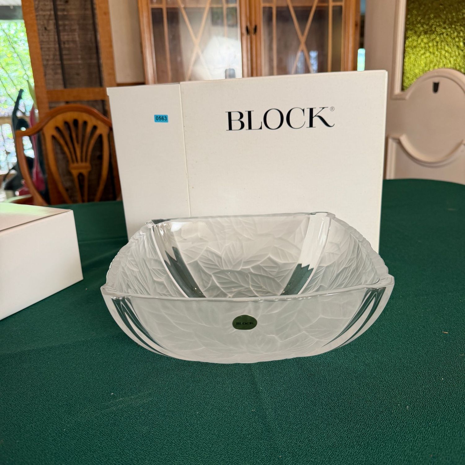 Block crystal Meadow Mist 10 Block crystal Meadow Mist 10" bowl, B0563