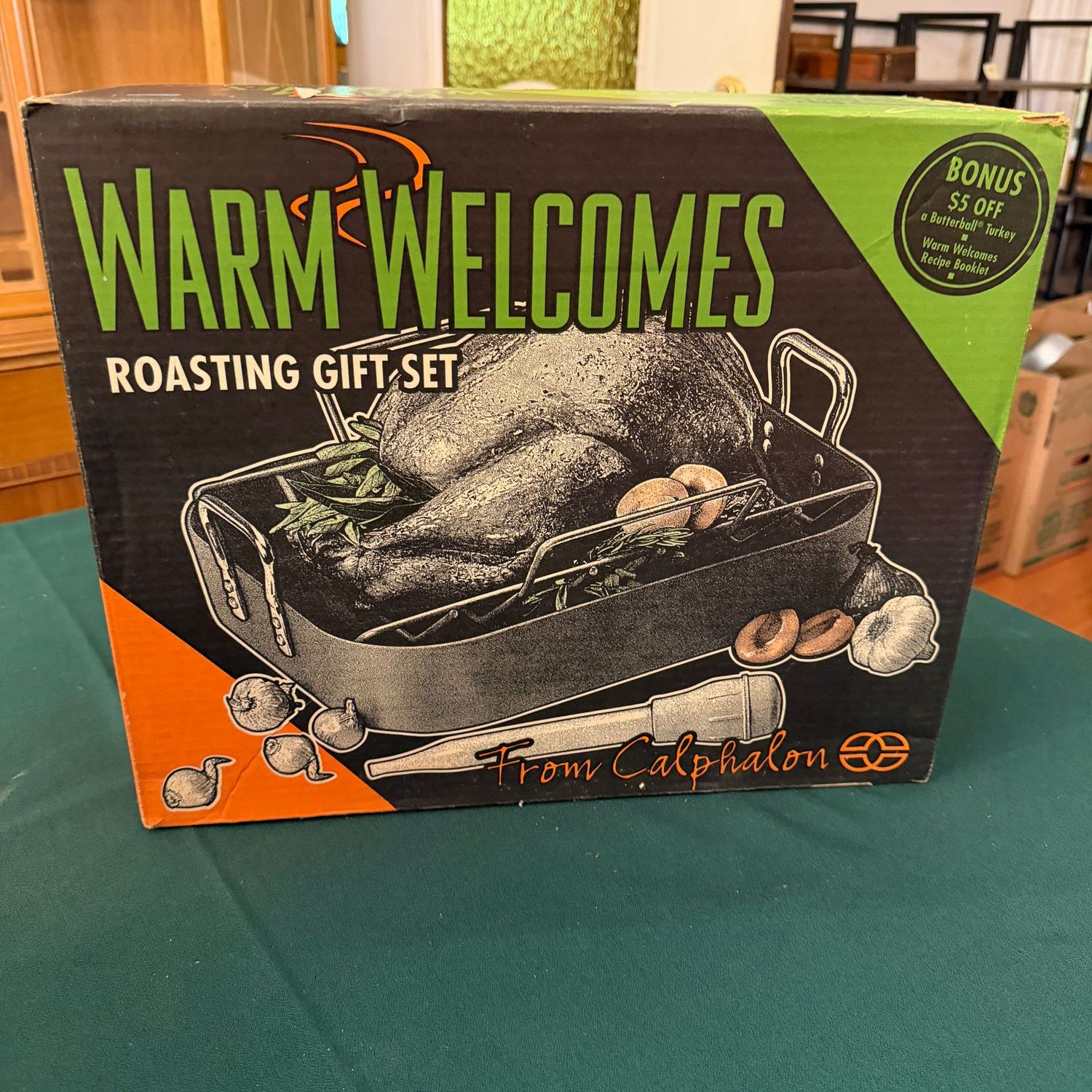 Warm Welcomes roasting pan, 16 Warm Welcomes roasting pan, 16" x 13", B0603