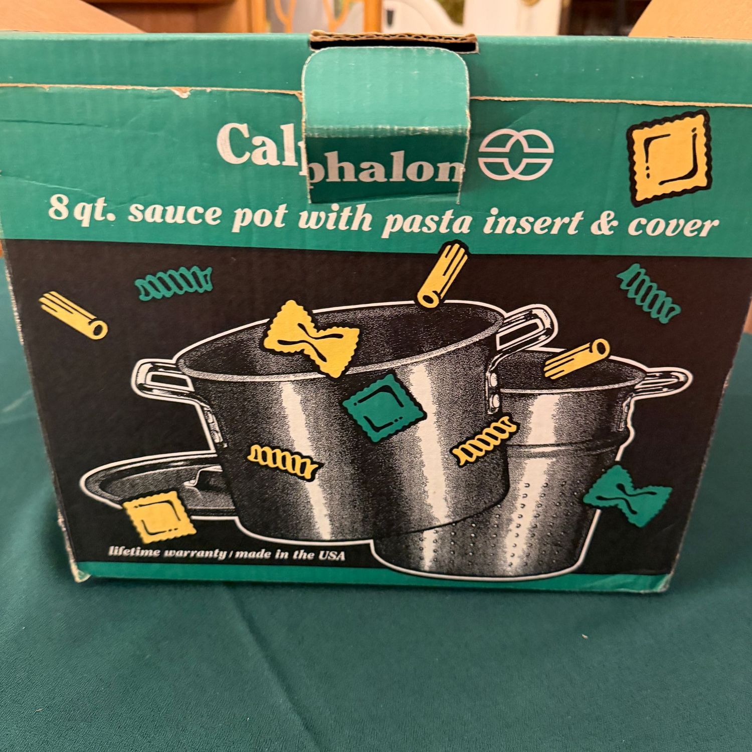 Calphalon 8-quart sauce pot with pasta insert and cover, in box, B0604 Calphalon 8-quart sauce pot with pasta insert and cover, in box, B0604