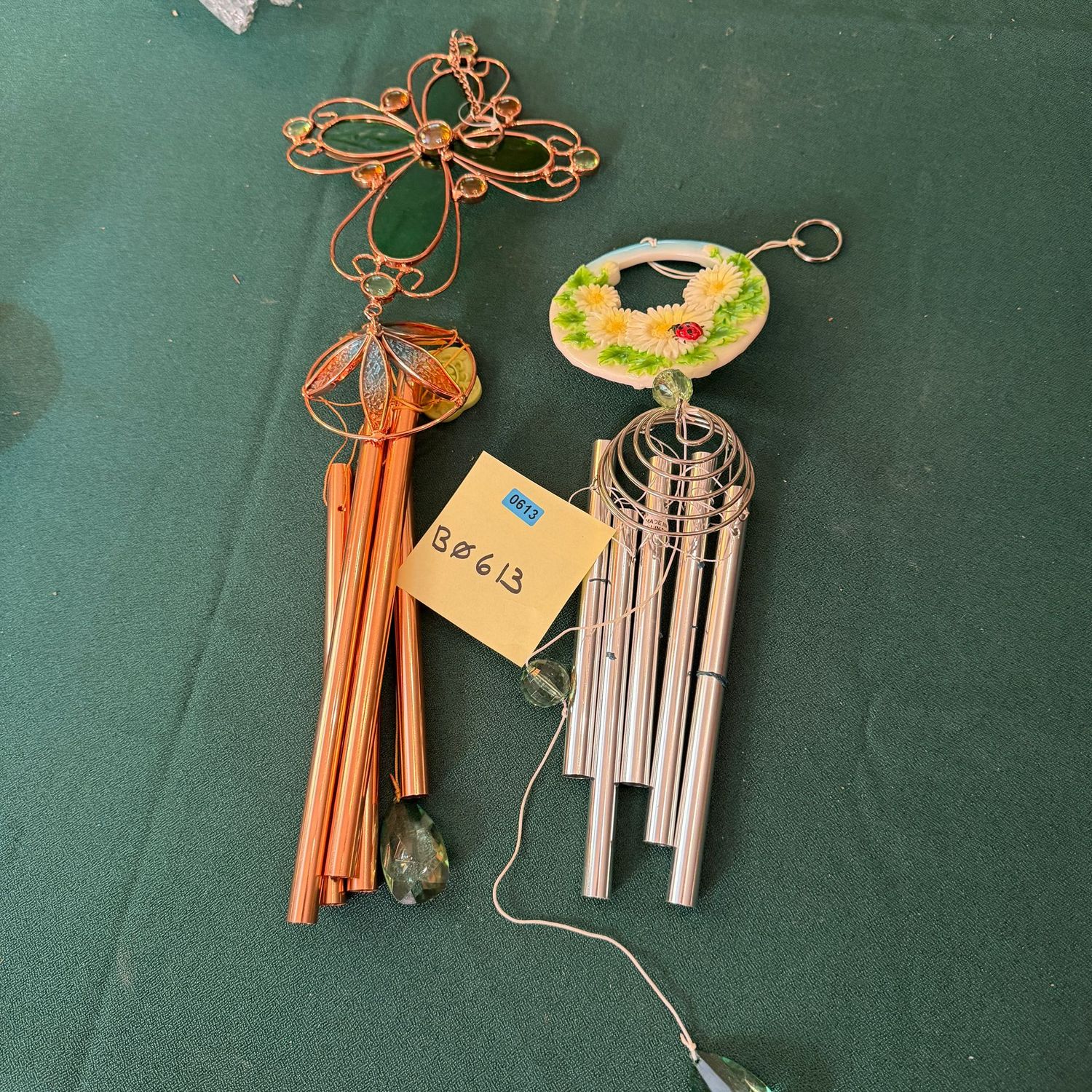 Cross and floral wind chimes, approx. 20 Cross and floral wind chimes, approx. 20"L B0613