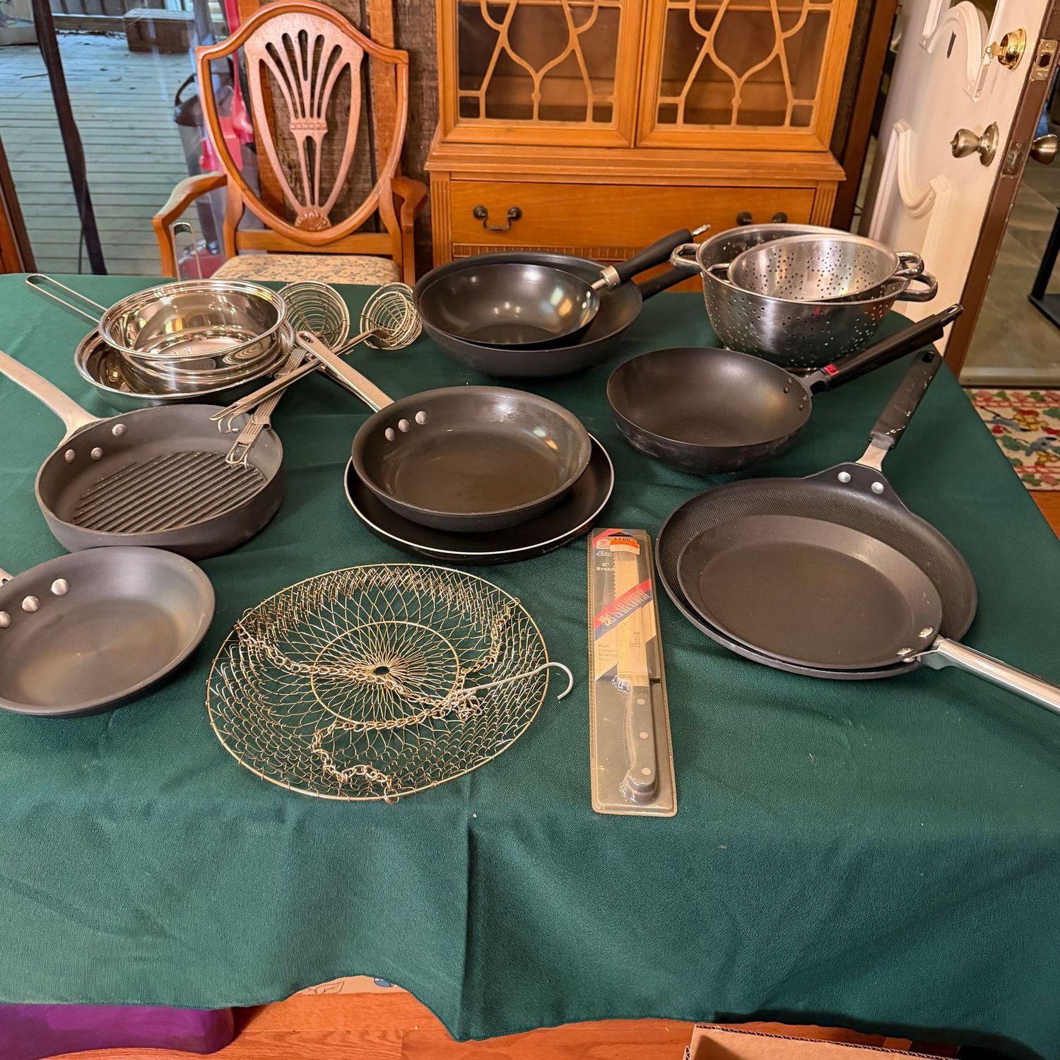 Kitchen box lot B0628 variety of nonstick and stainless pans, utensil, strainers