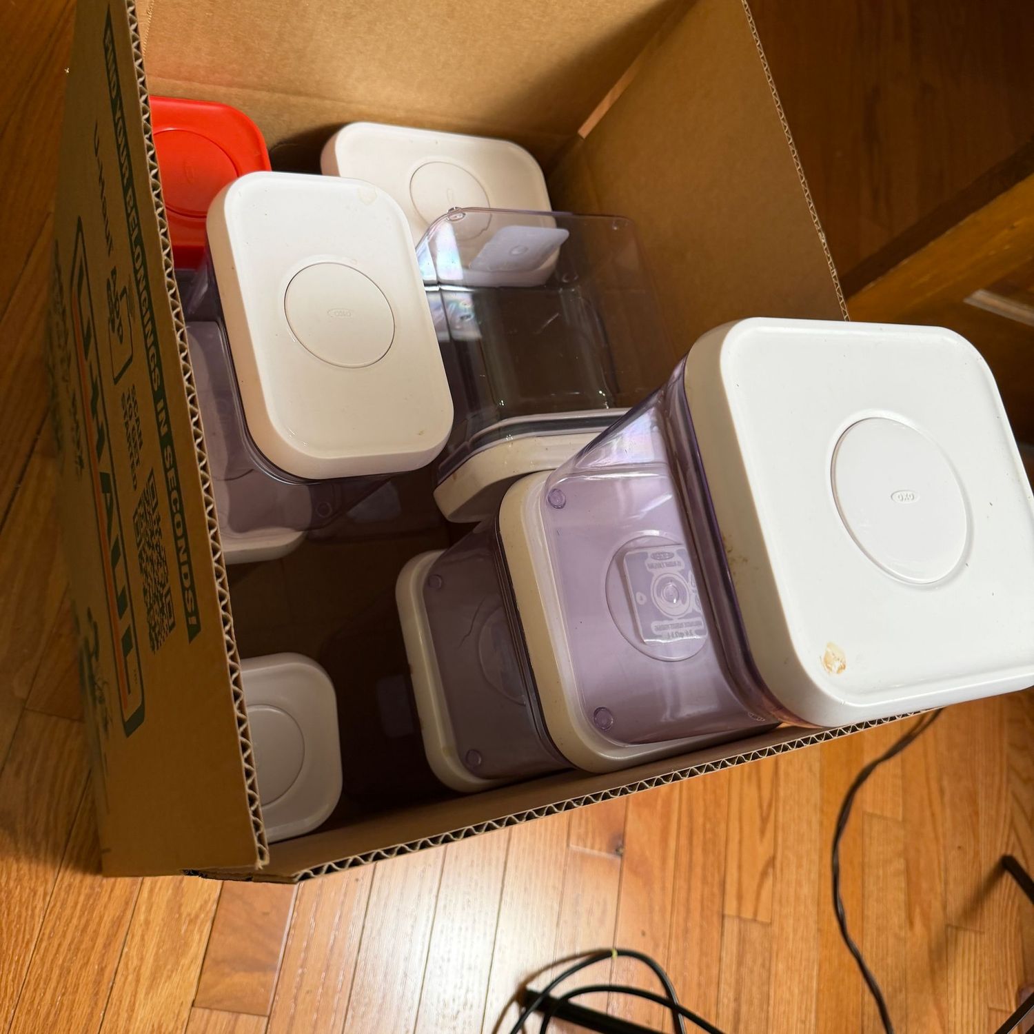 Kitchen box lot B0682 variety of OXO containers