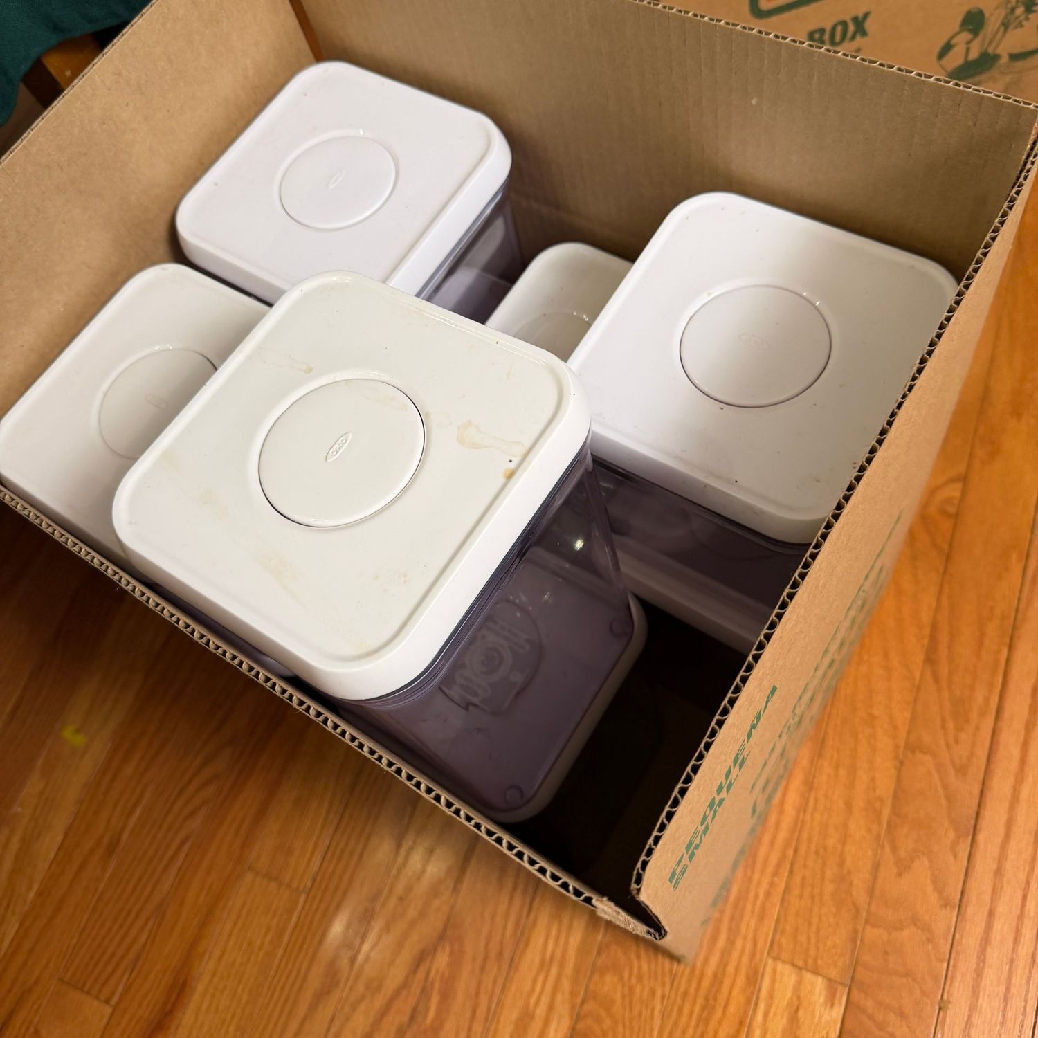 Kitchen box lot B0681 mystery box of OXO storage containers Kitchen box lot B0681 mystery box of OXO storage containers