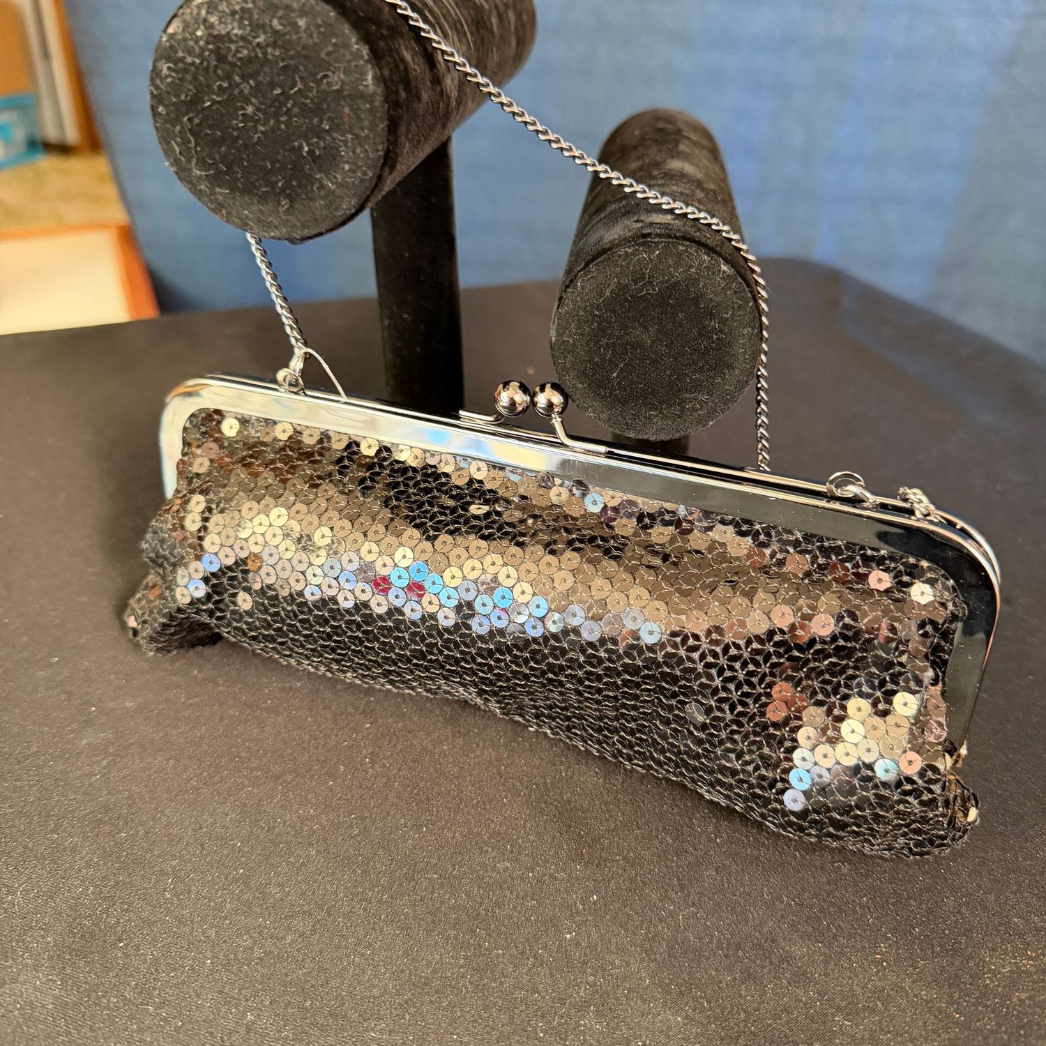 Loft black sequined evening bag purse, 9", B0318