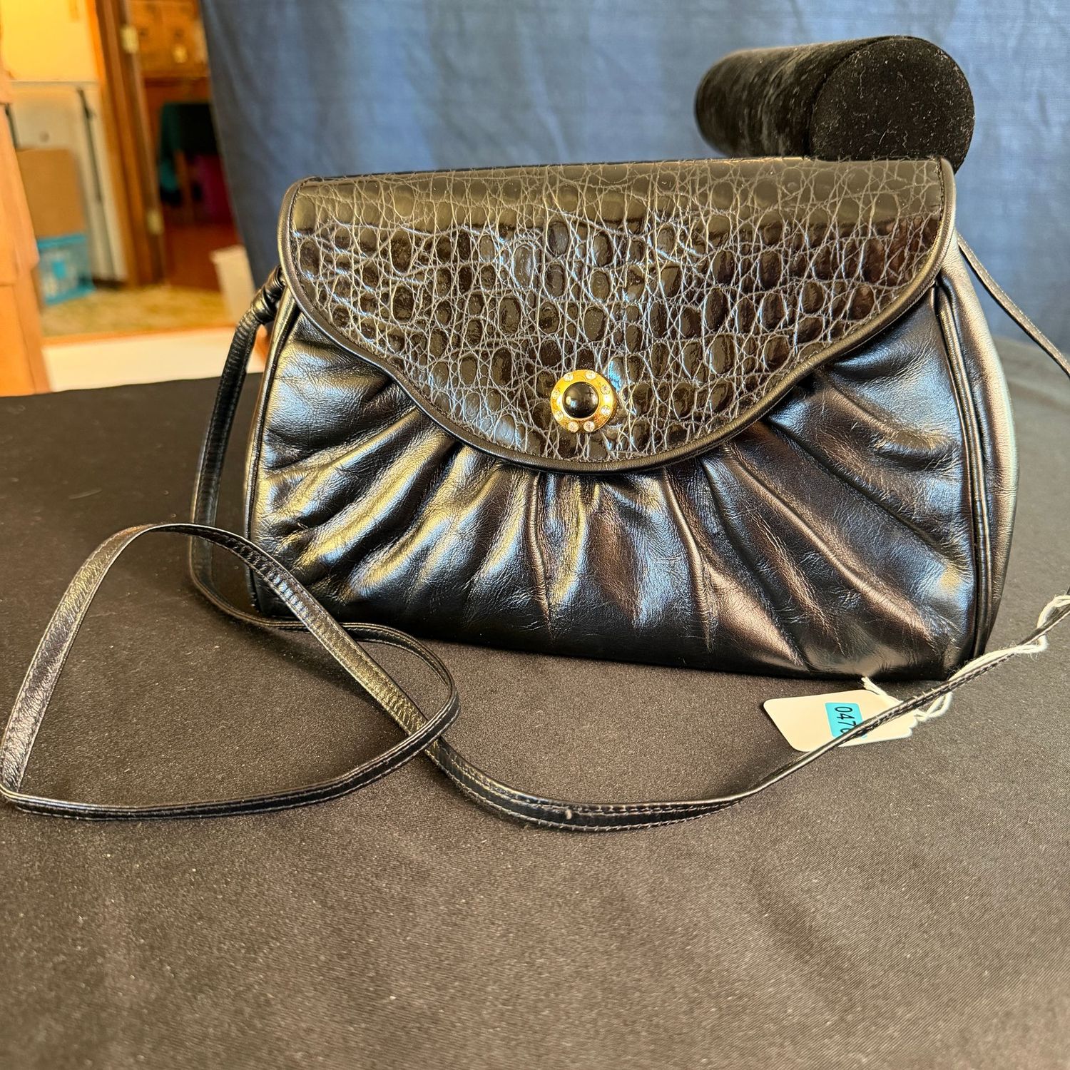 Italian leather 9 Italian leather 9" purse, B0470