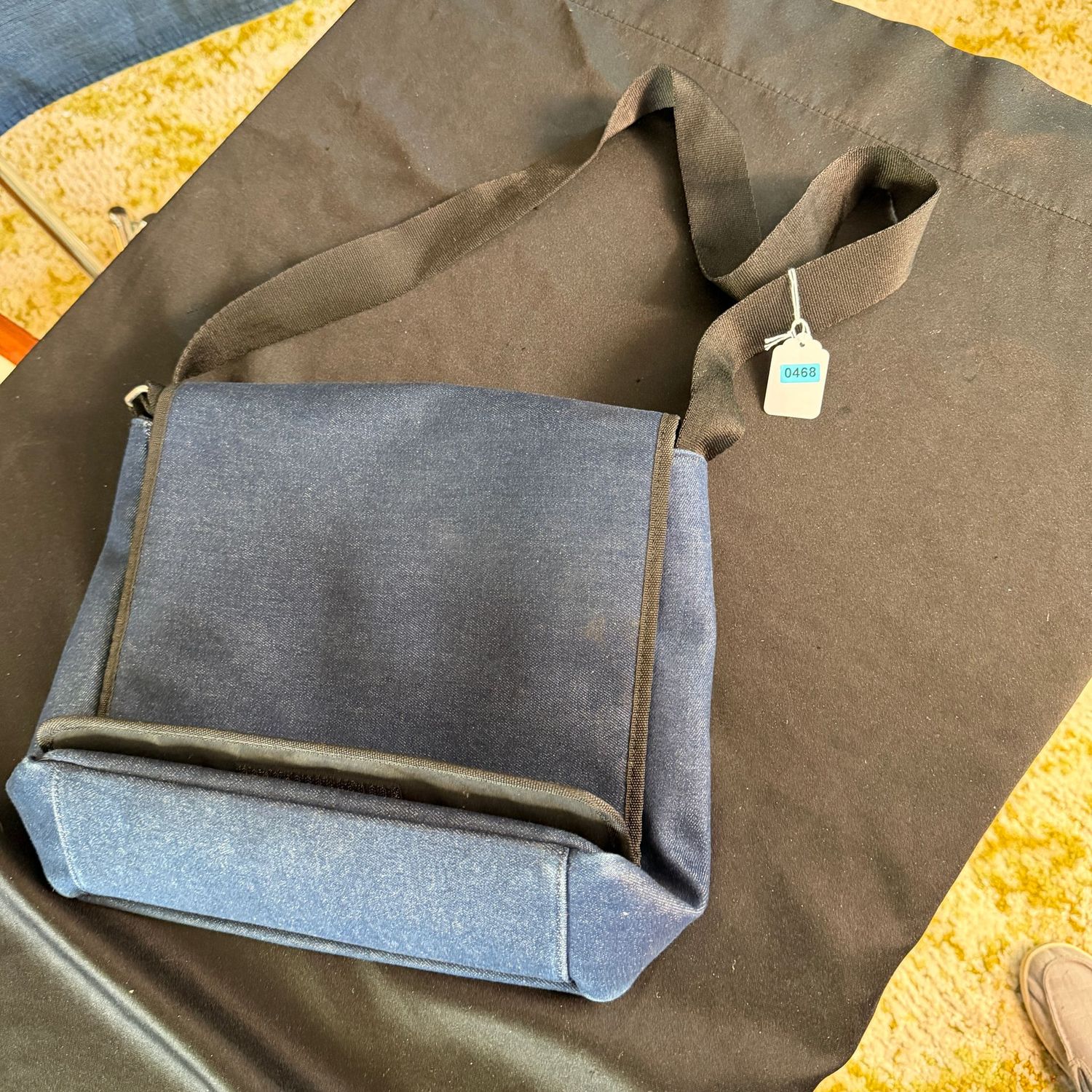 Jean fabric Amanda Smith messenger-style purse, 11 Jean fabric Amanda Smith messenger-style purse, 11", B0468