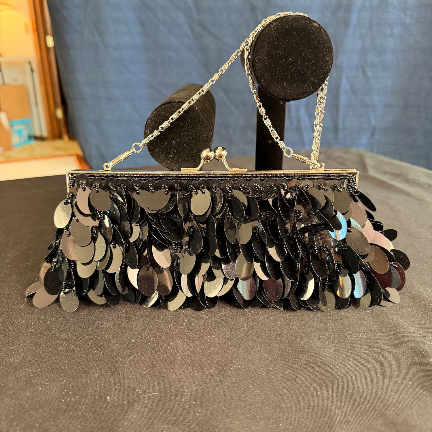 Black beaded evening bag purse with large shimmering drop sequin, 8", B0456
