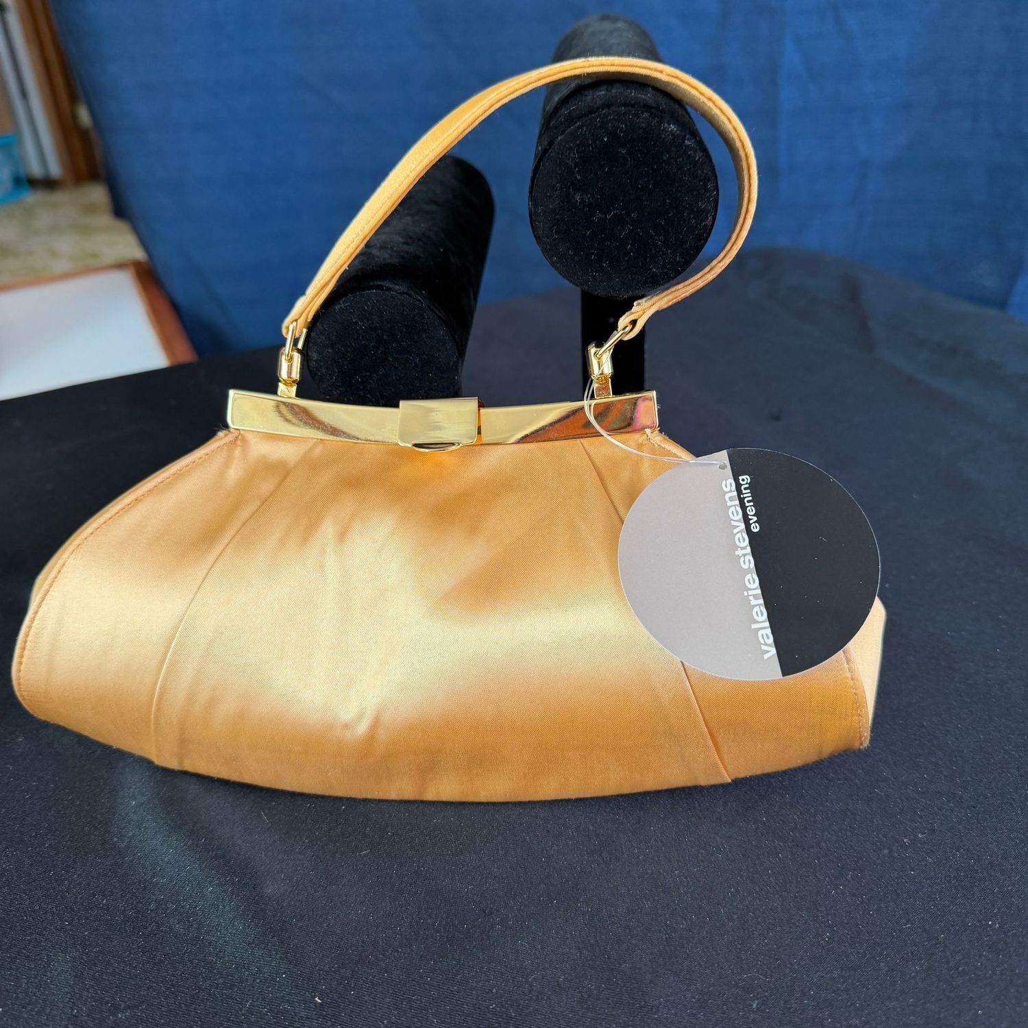Valerie Stevens gold satin 9 Valerie Stevens gold satin 9" evening bag purse B0439