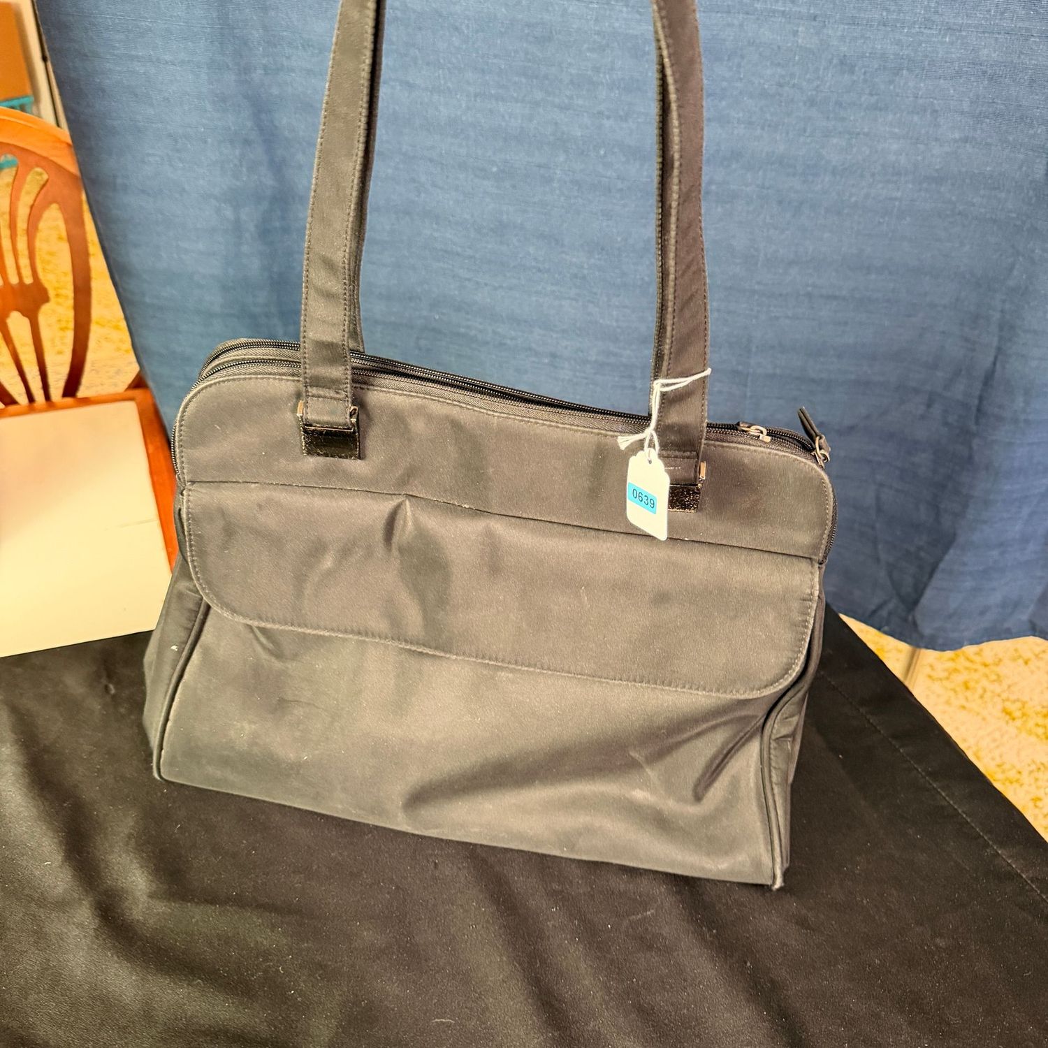 Chateau lightweight black shoulder tote bag purse 14 Chateau lightweight black shoulder tote bag purse 14"W, B0639